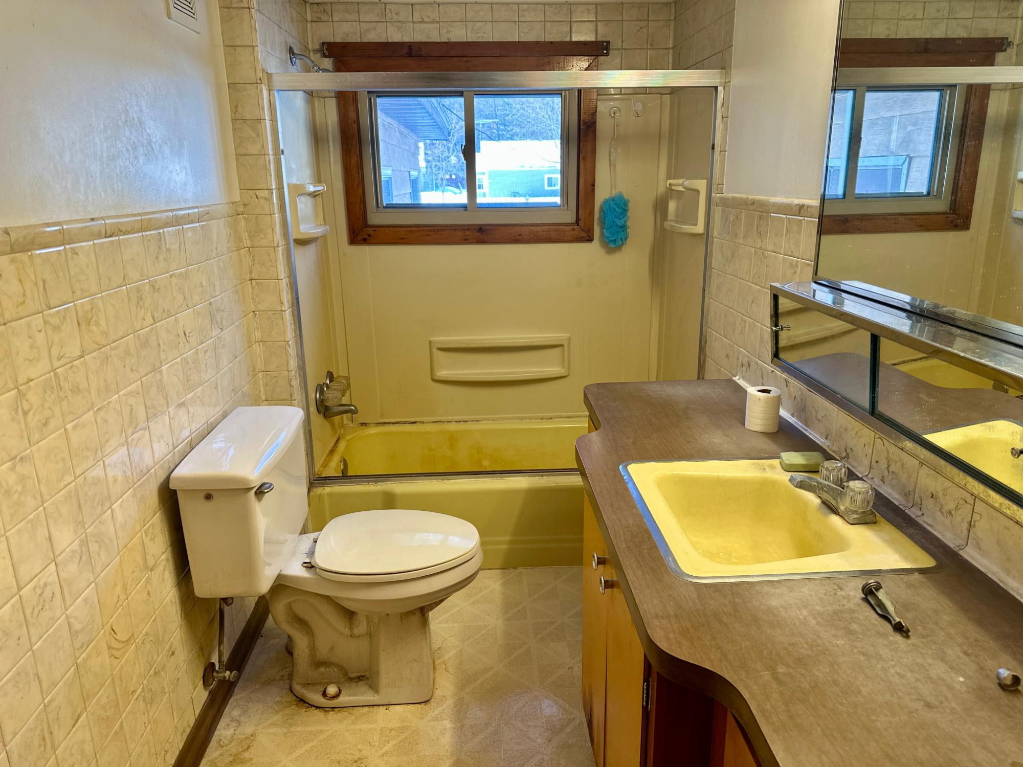 Lake Nokomis Property 2004 The Point Road E Photo 18