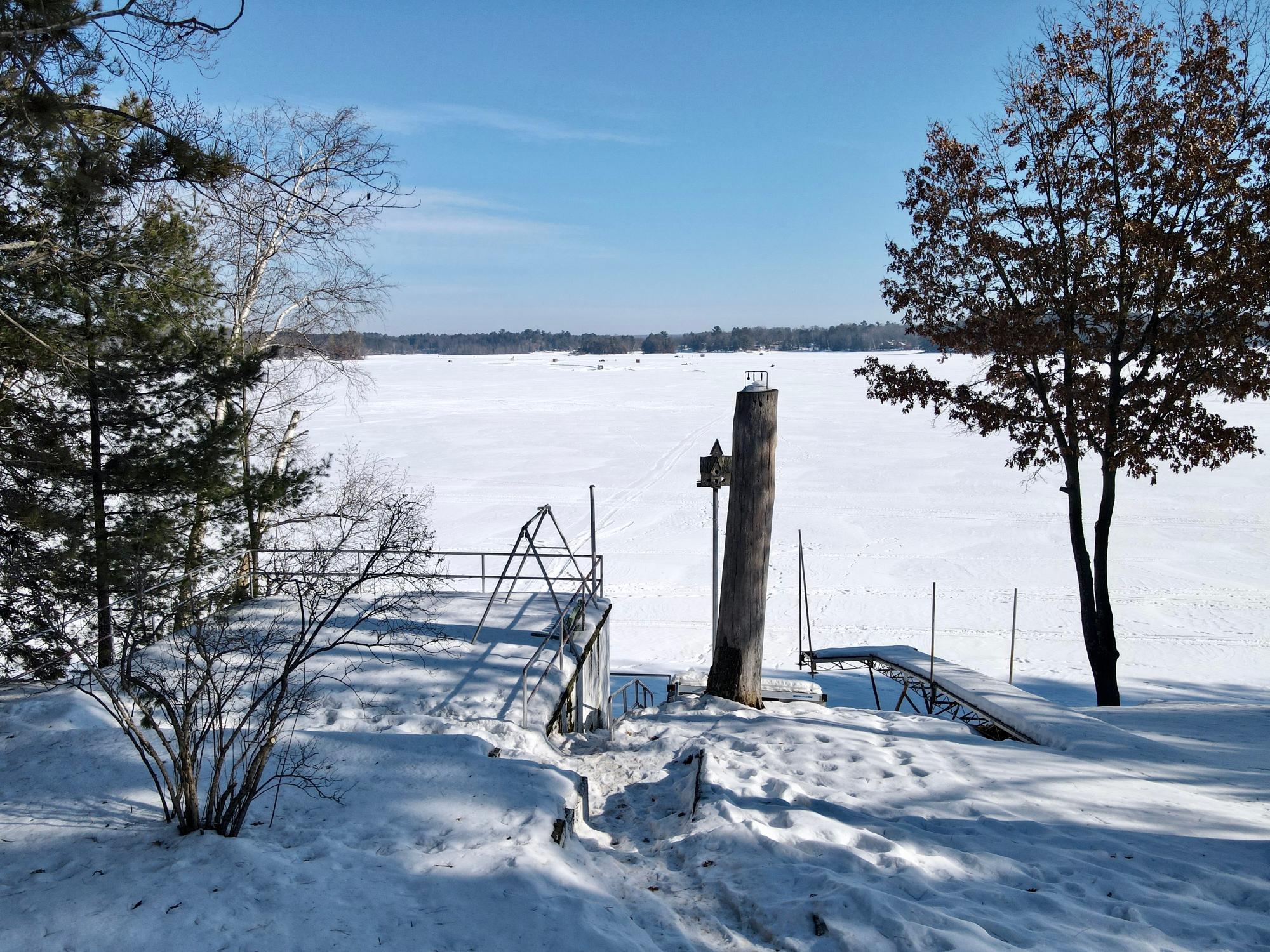 Lake Nokomis Property 2004 The Point Road E Photo 9