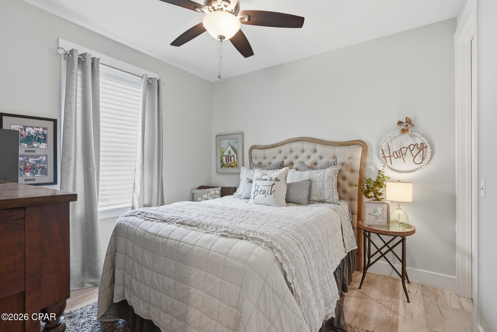 Listing photo id 21 for 8437 Warner Place