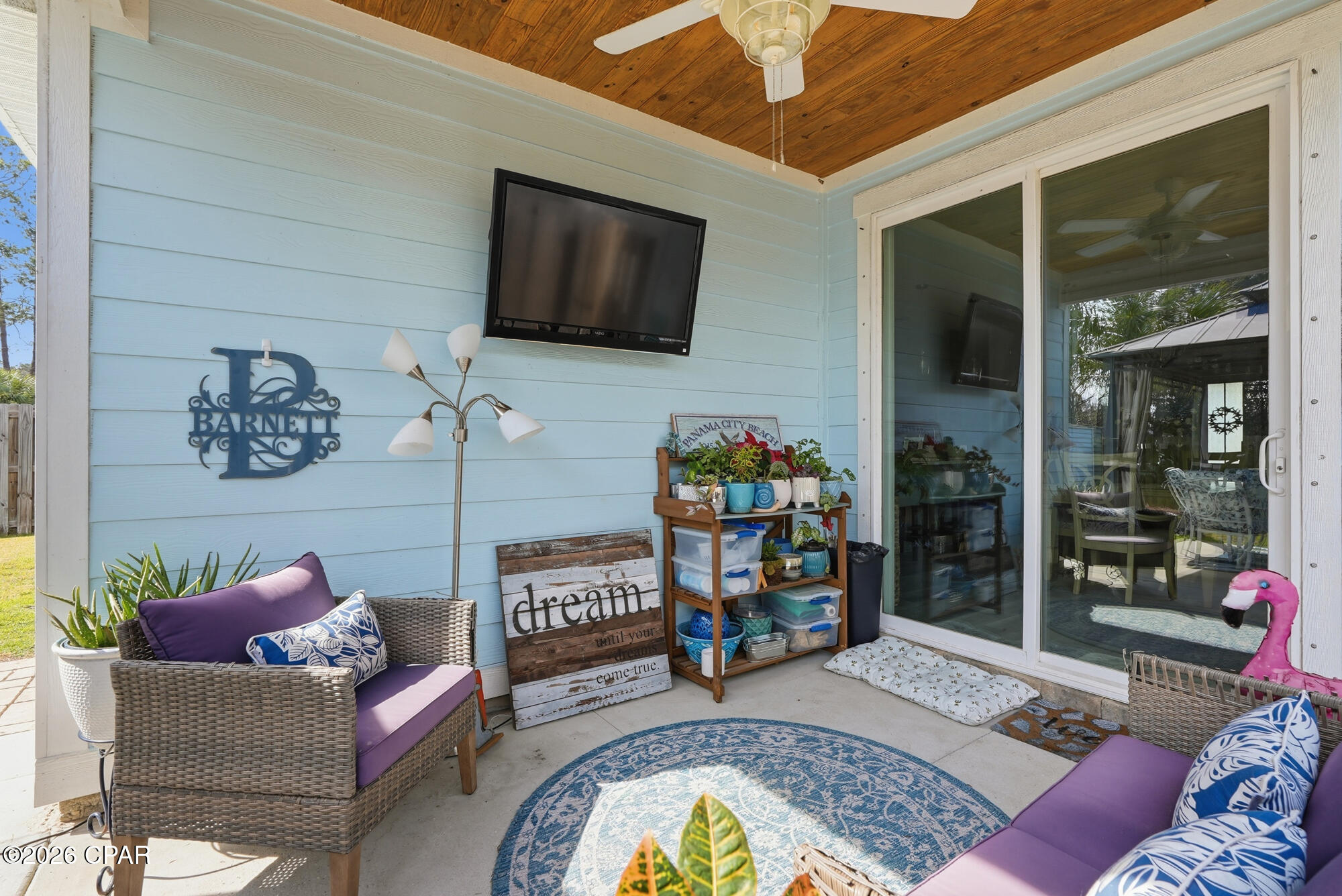 Image 28 For 8437 Warner Place