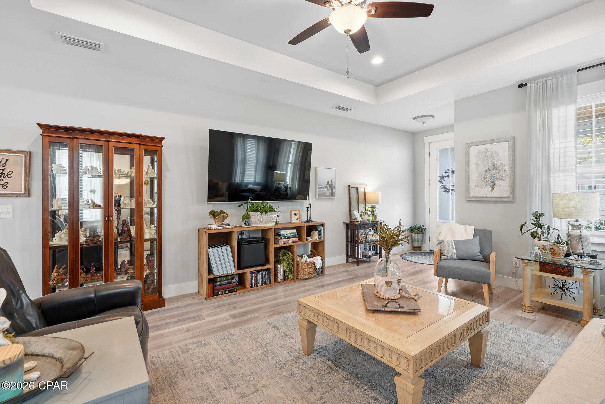 Image 9 For 8437 Warner Place