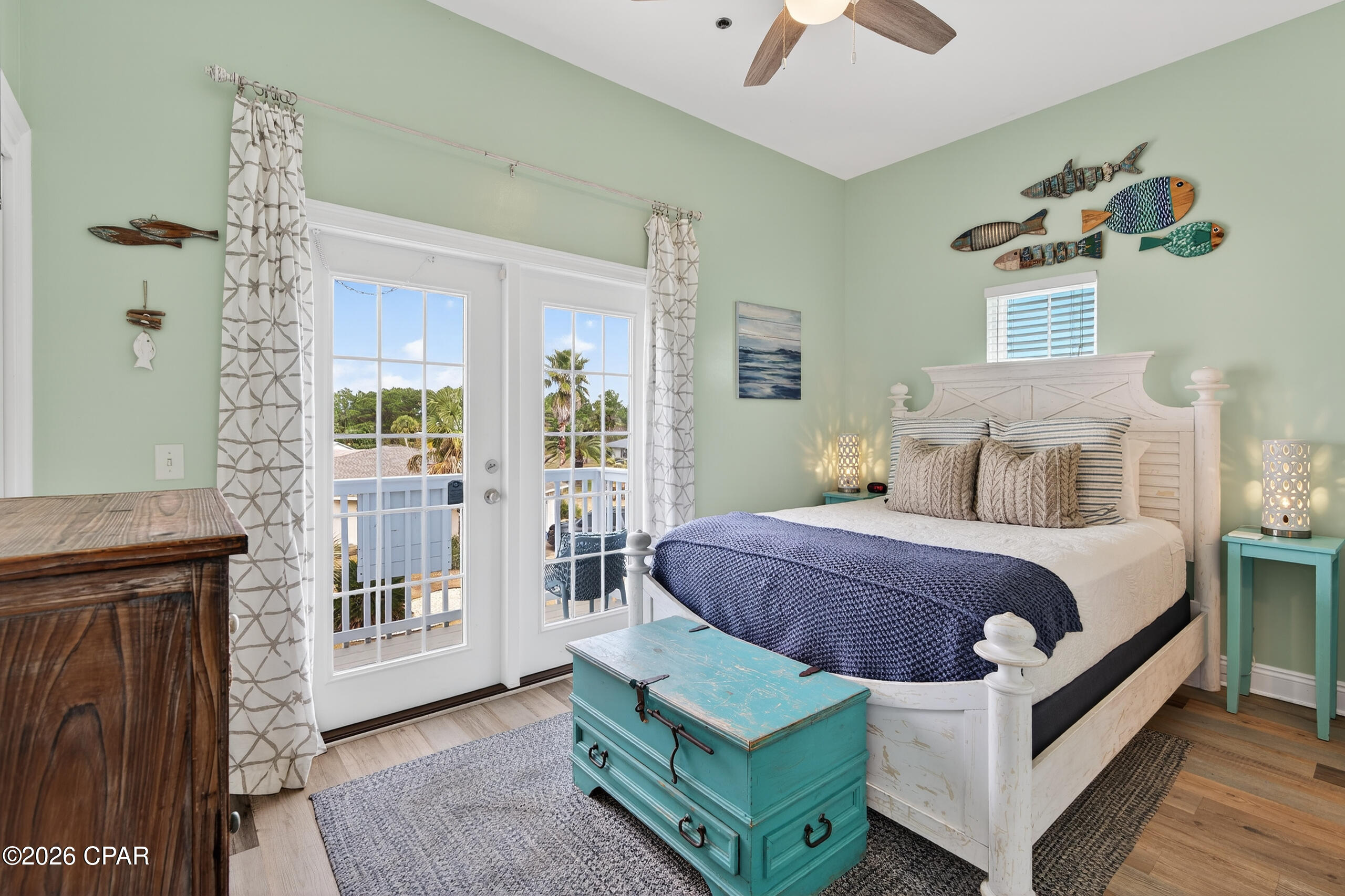 Listing photo id 16 for 16328 Front Beach Road 4