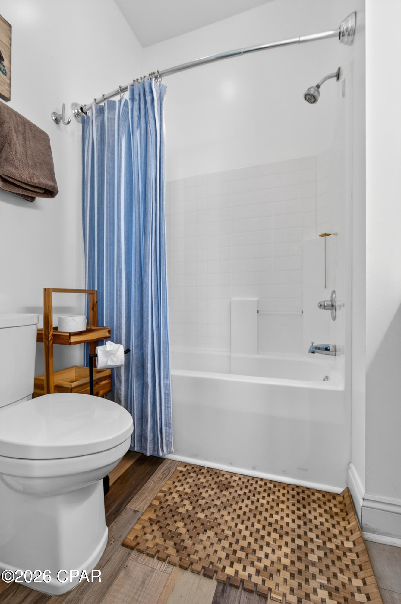 Listing photo id 19 for 16328 Front Beach Road 4