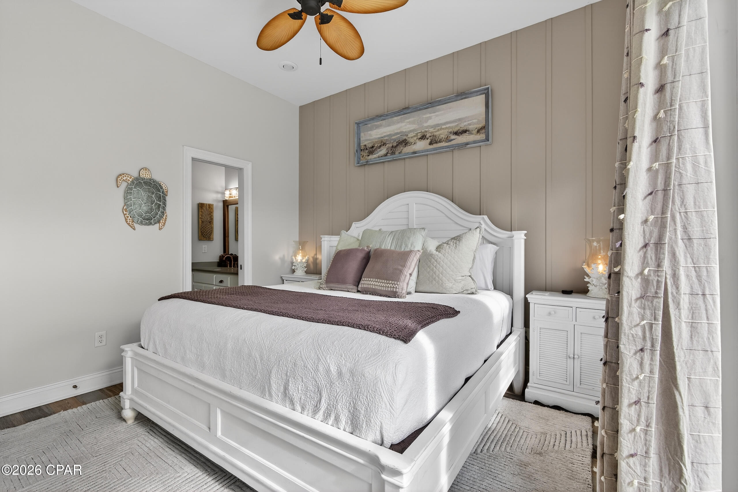 Listing photo id 24 for 16328 Front Beach Road 4