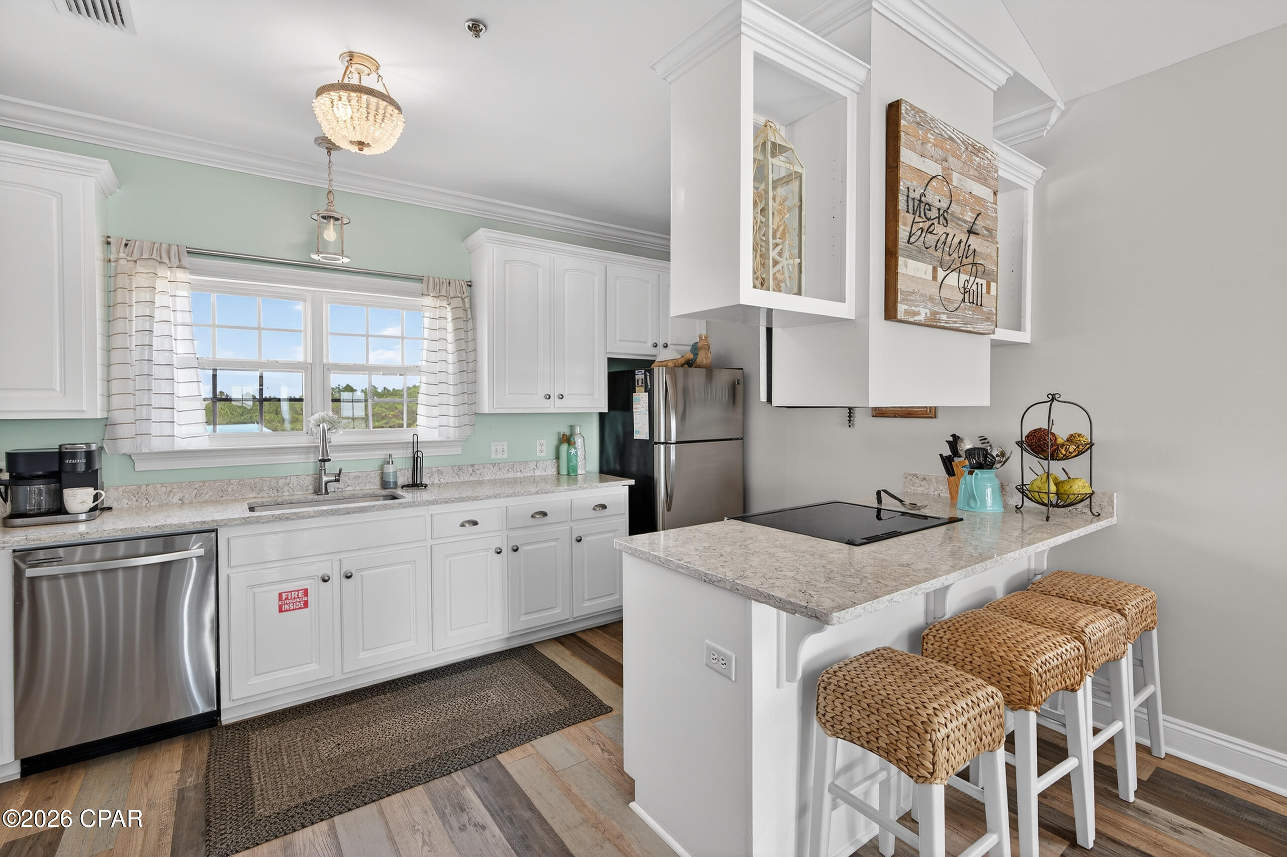 Listing photo id 30 for 16328 Front Beach Road 4