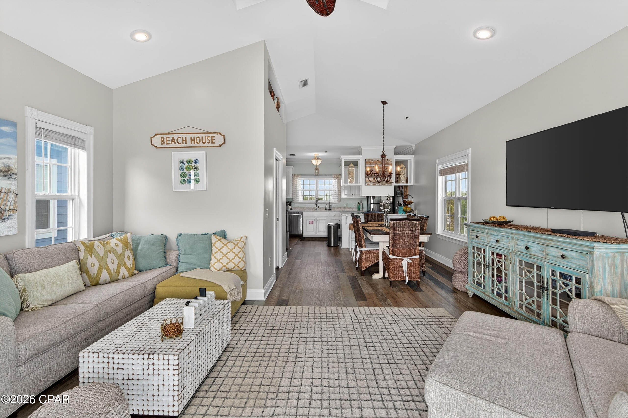 Listing photo id 40 for 16328 Front Beach Road 4