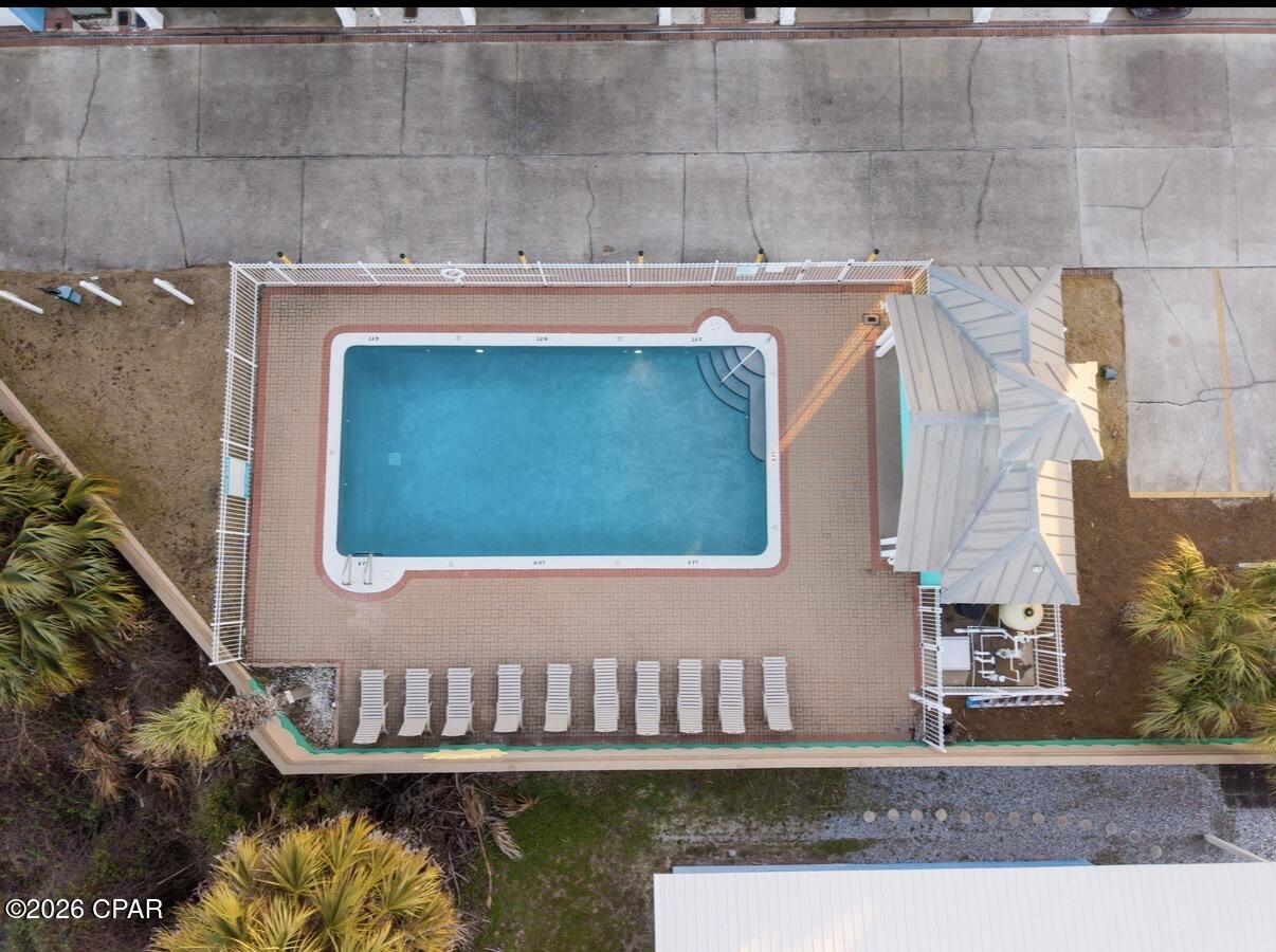 Listing photo id 47 for 16328 Front Beach Road 4