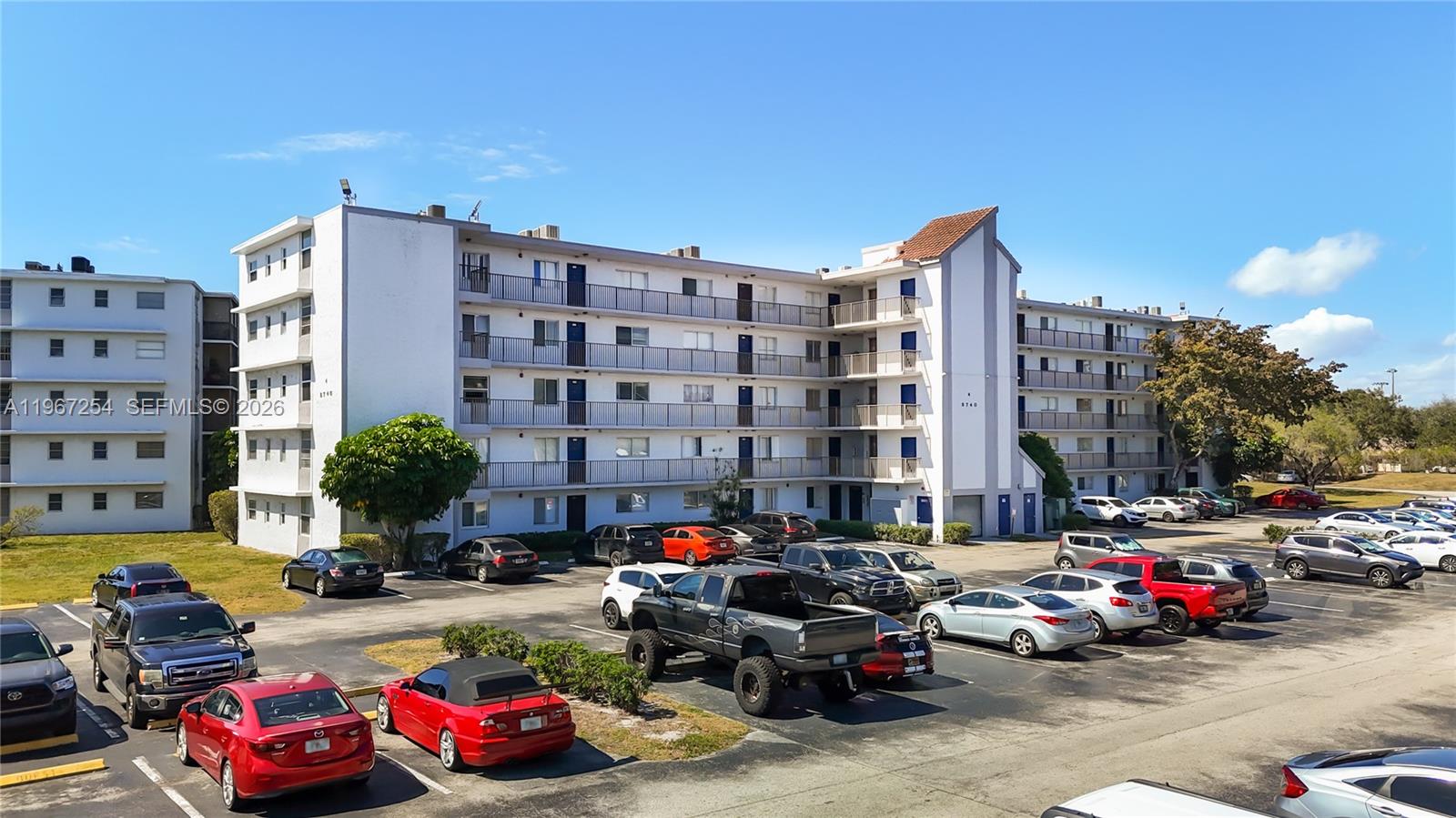 Lakeshore At University P