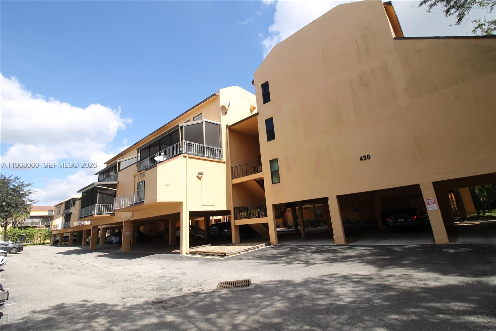 Lago West Condominium