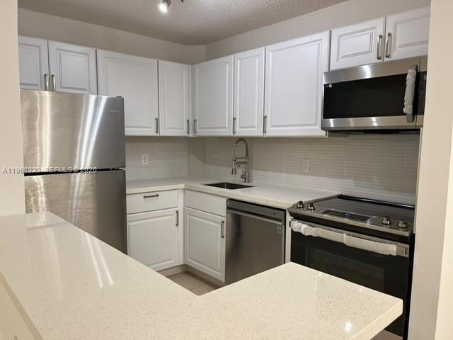 Lakes Of Jacaranda Condo