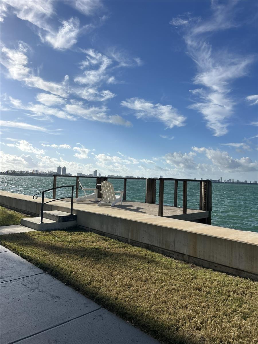 Enclave On The Bay Condo