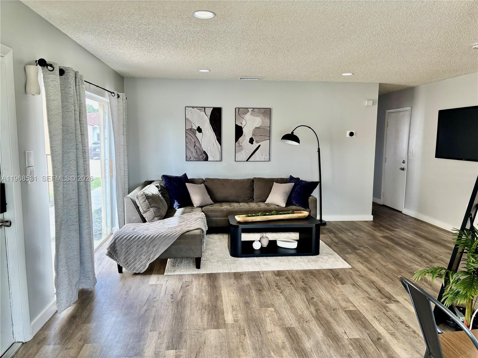 Weitzer Serena Lakes West