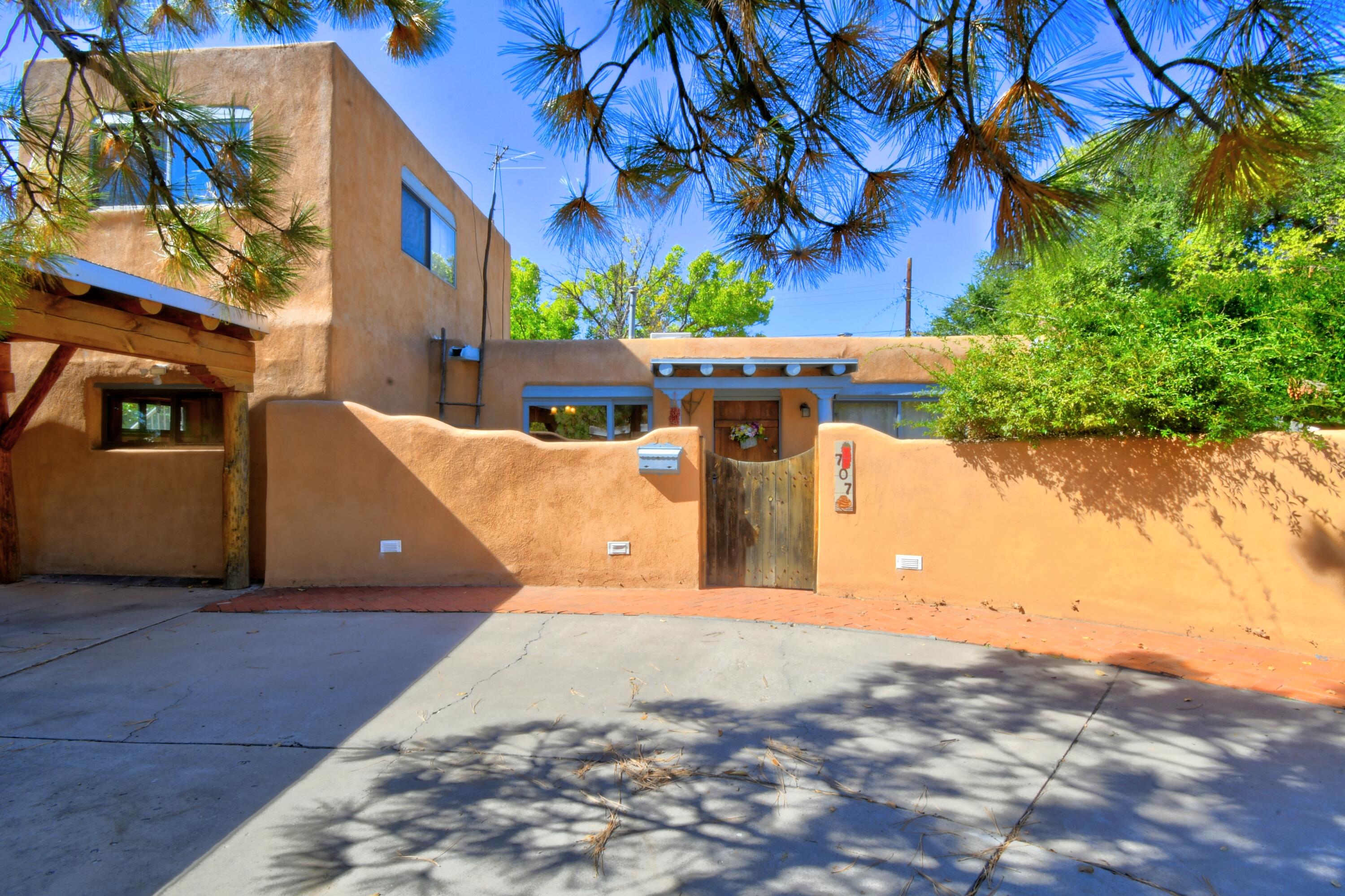 707 17th Street, Albuquerque NM 87104