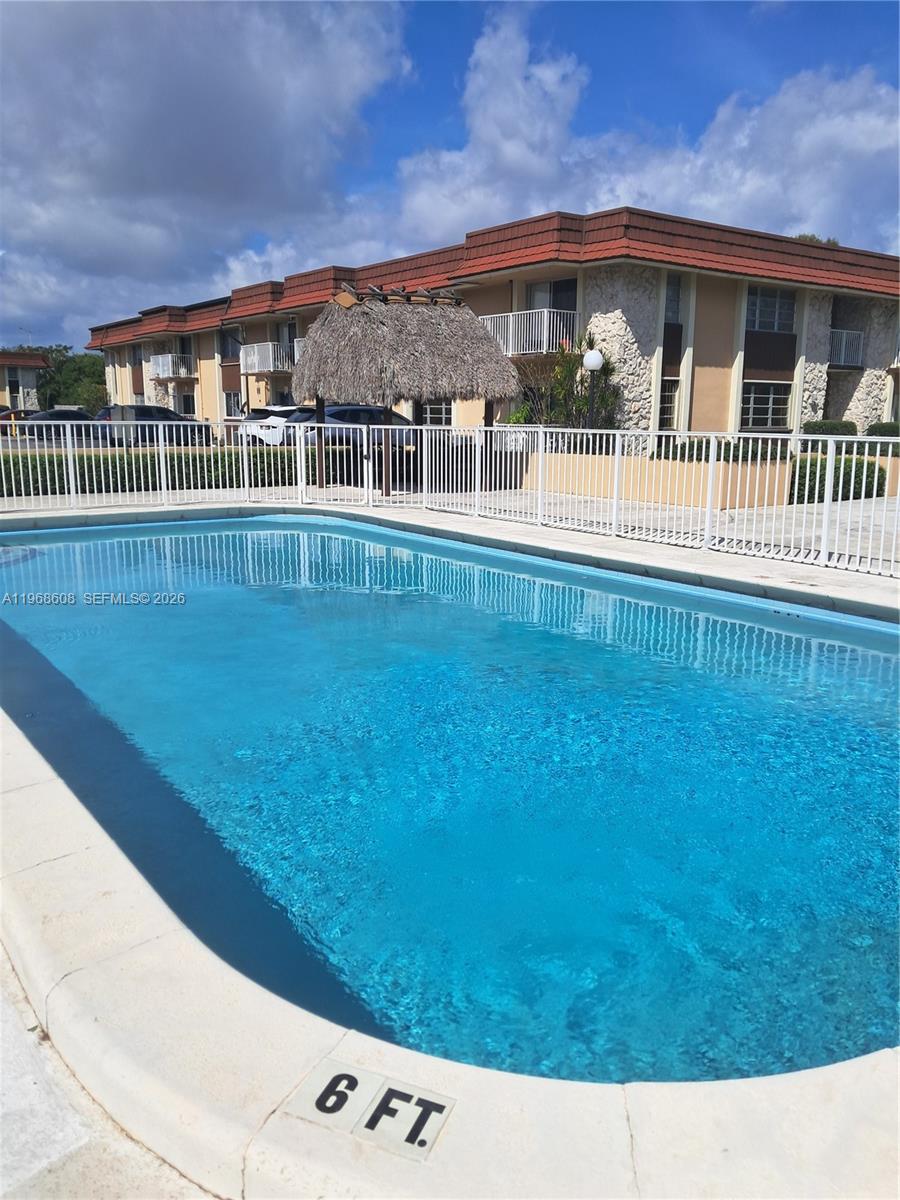 Lakeview Gardens Condo