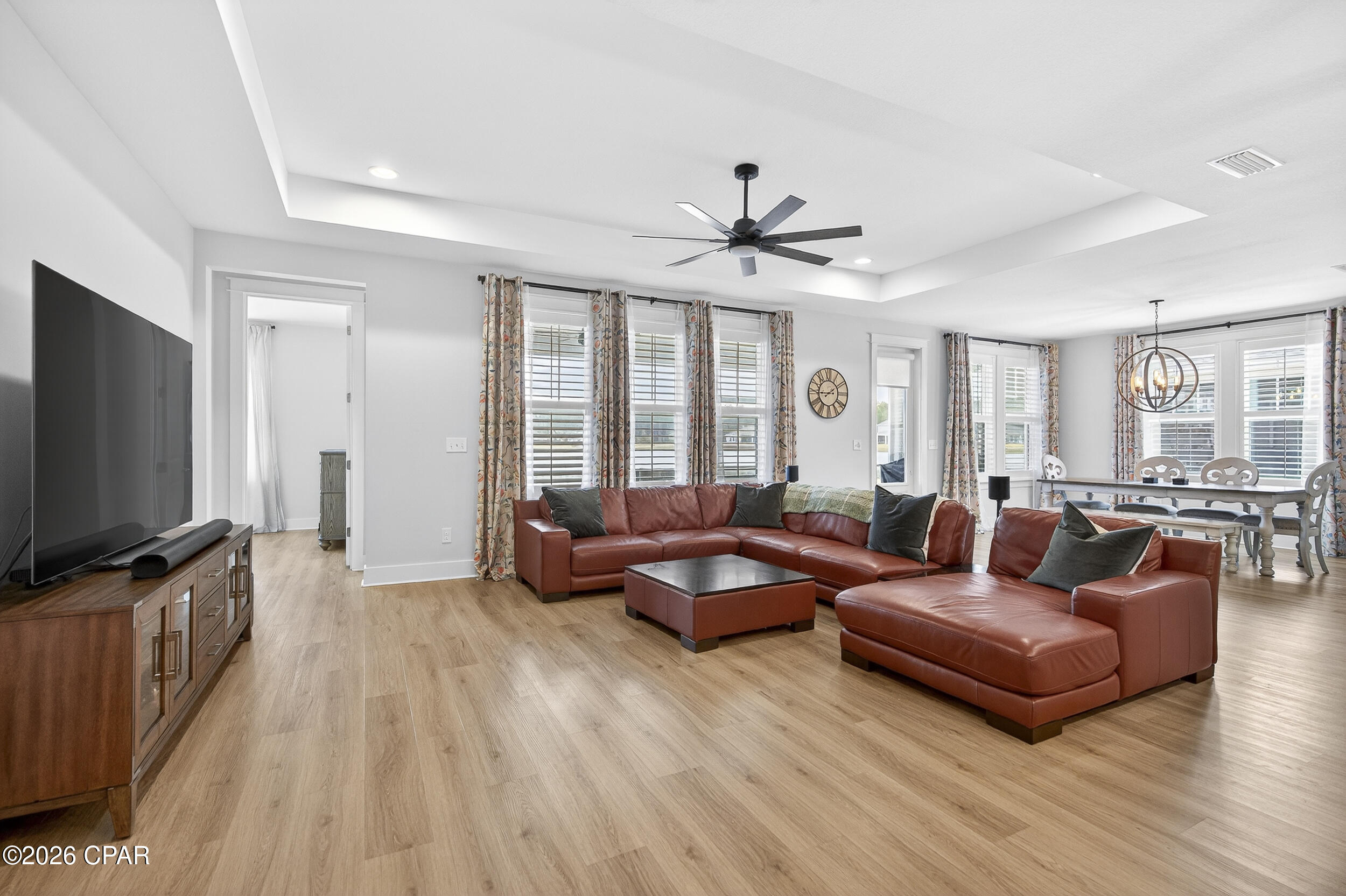 Listing photo id 2 for 886 Breakfast Point Boulevard