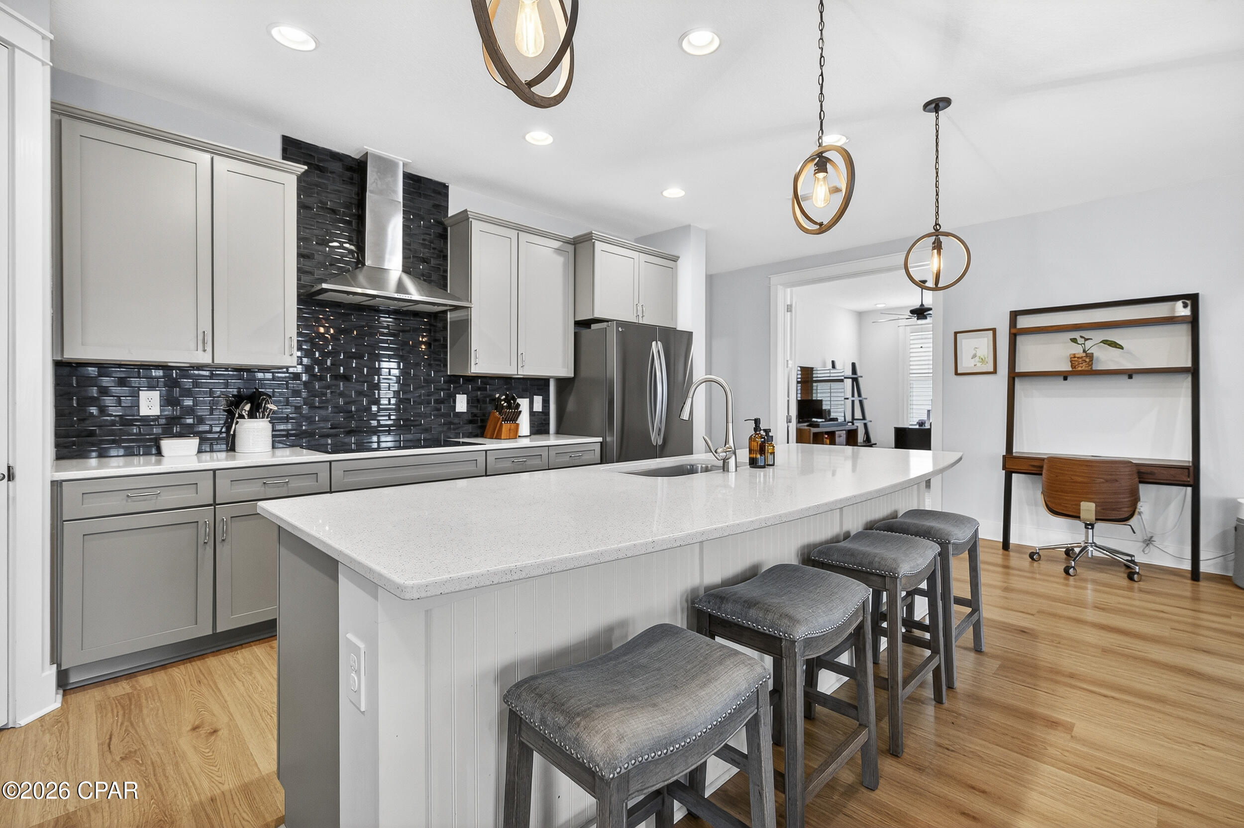 Listing photo id 24 for 886 Breakfast Point Boulevard