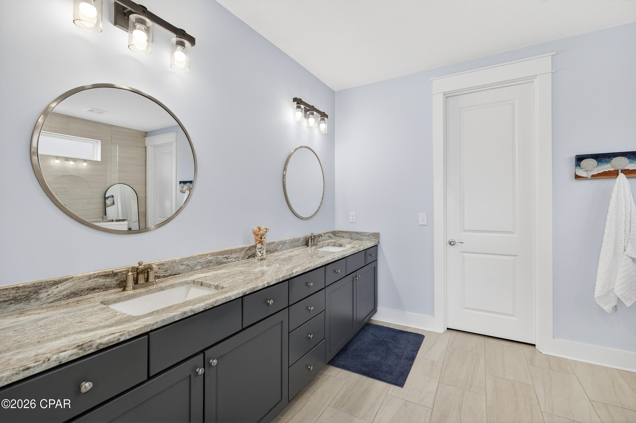 Listing photo id 36 for 886 Breakfast Point Boulevard