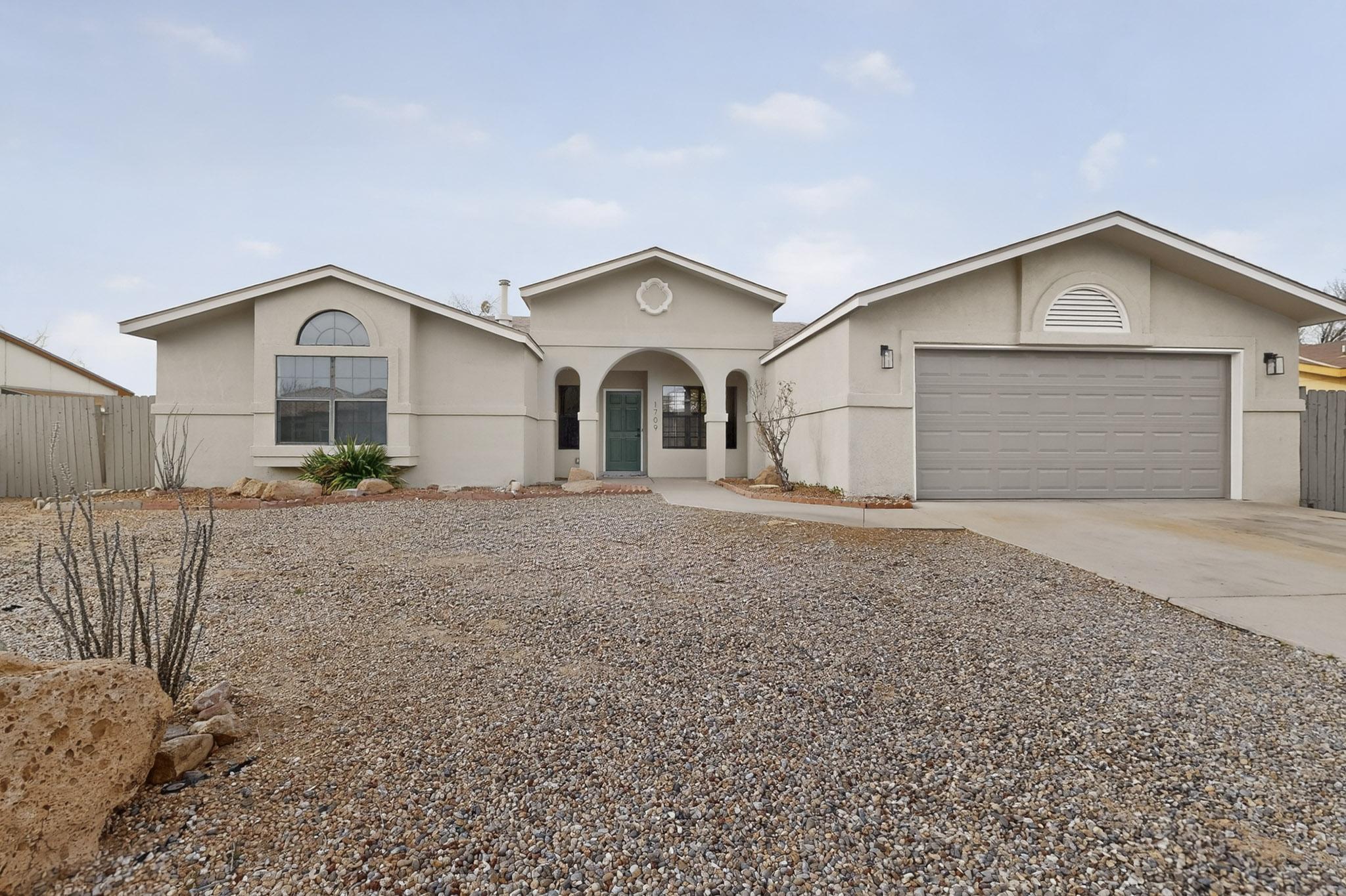 1709 Savannah Drive, Rio Rancho NM 87144