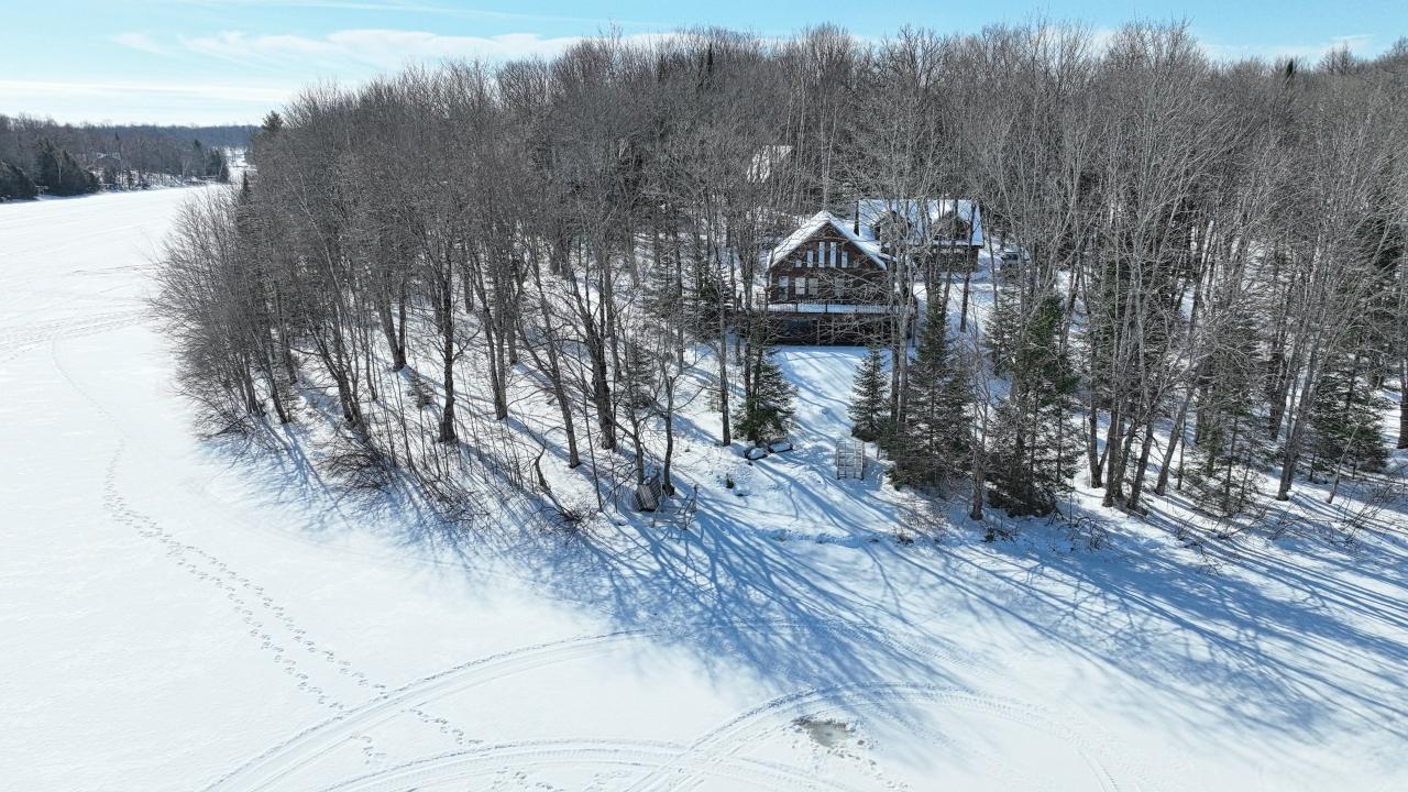 Spectacle Lake Property 3306 Retriever Ln Photo 4