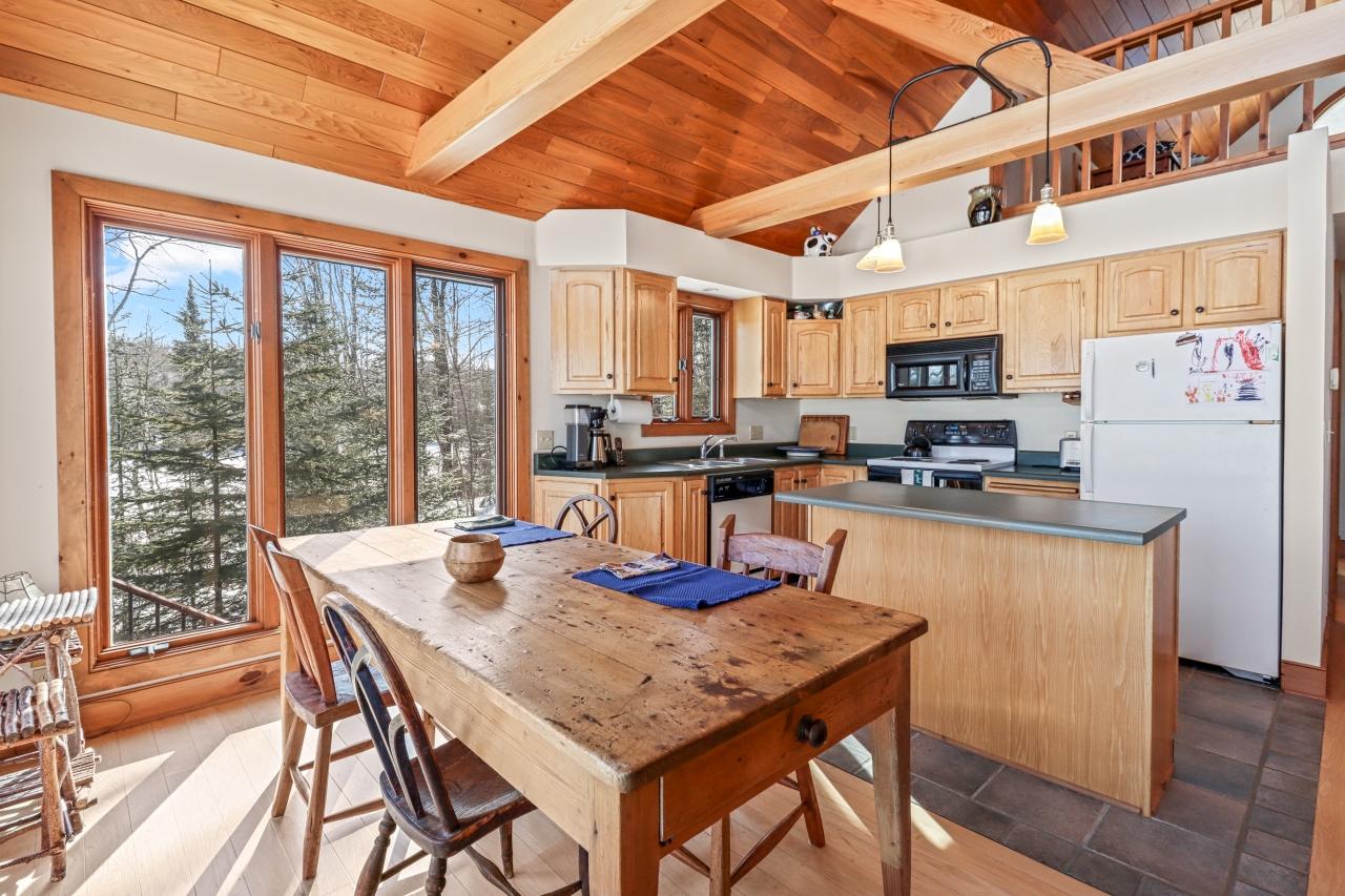 Spectacle Lake Property 3306 Retriever Ln Photo 5