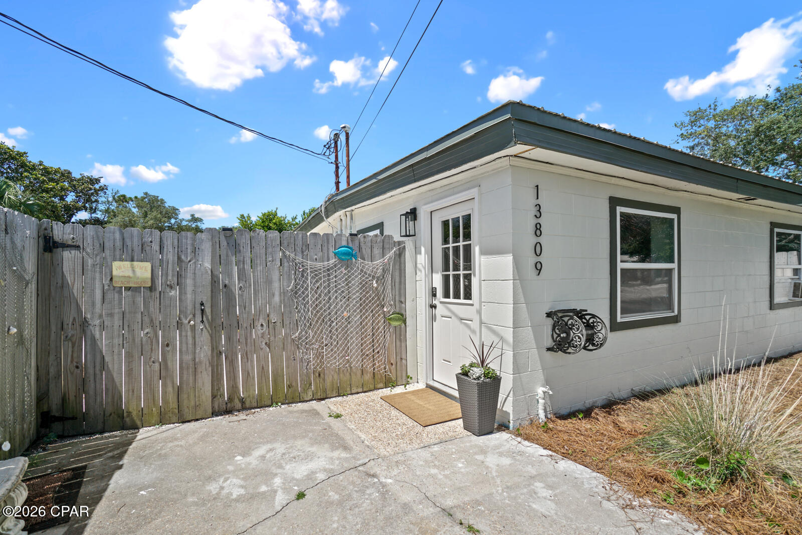 Image 18 For 13809 Bay Avenue