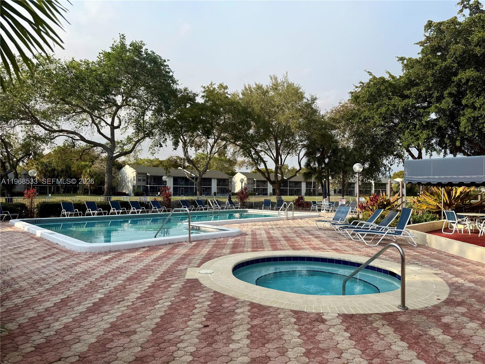 Meadowridge East Condo