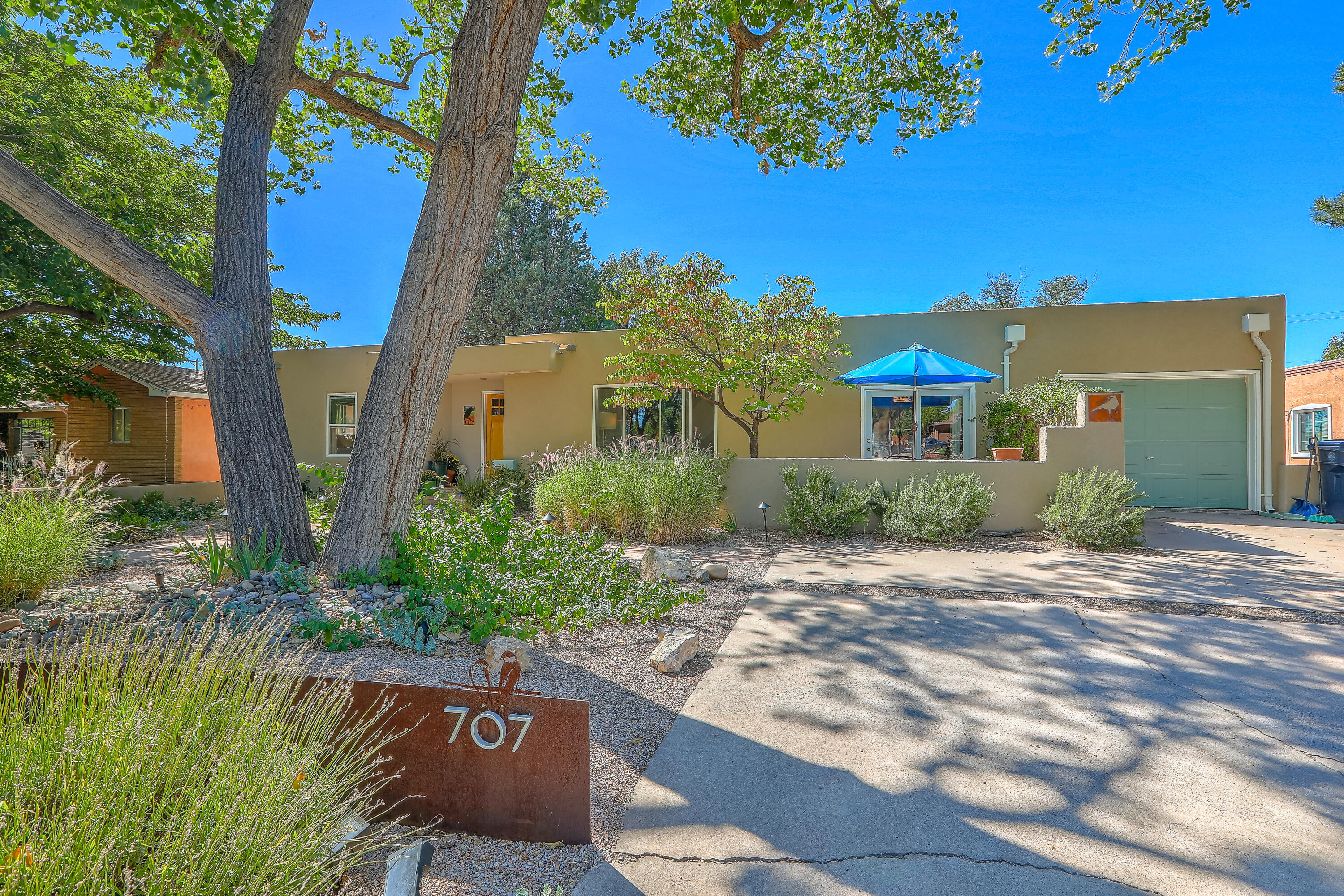 1st image of 707 Richmond Dr Se, Albuquerque, NM 87106 | MLS# 1098578