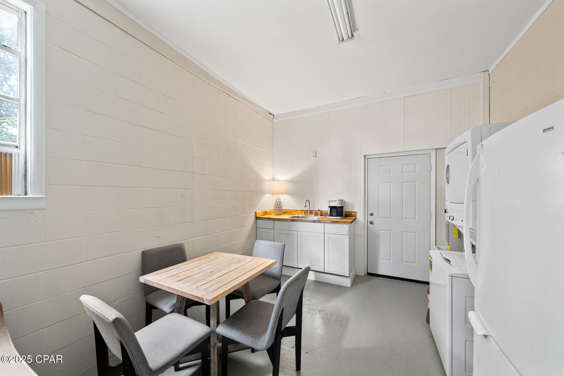 Image 24 For 180 Belaire Drive