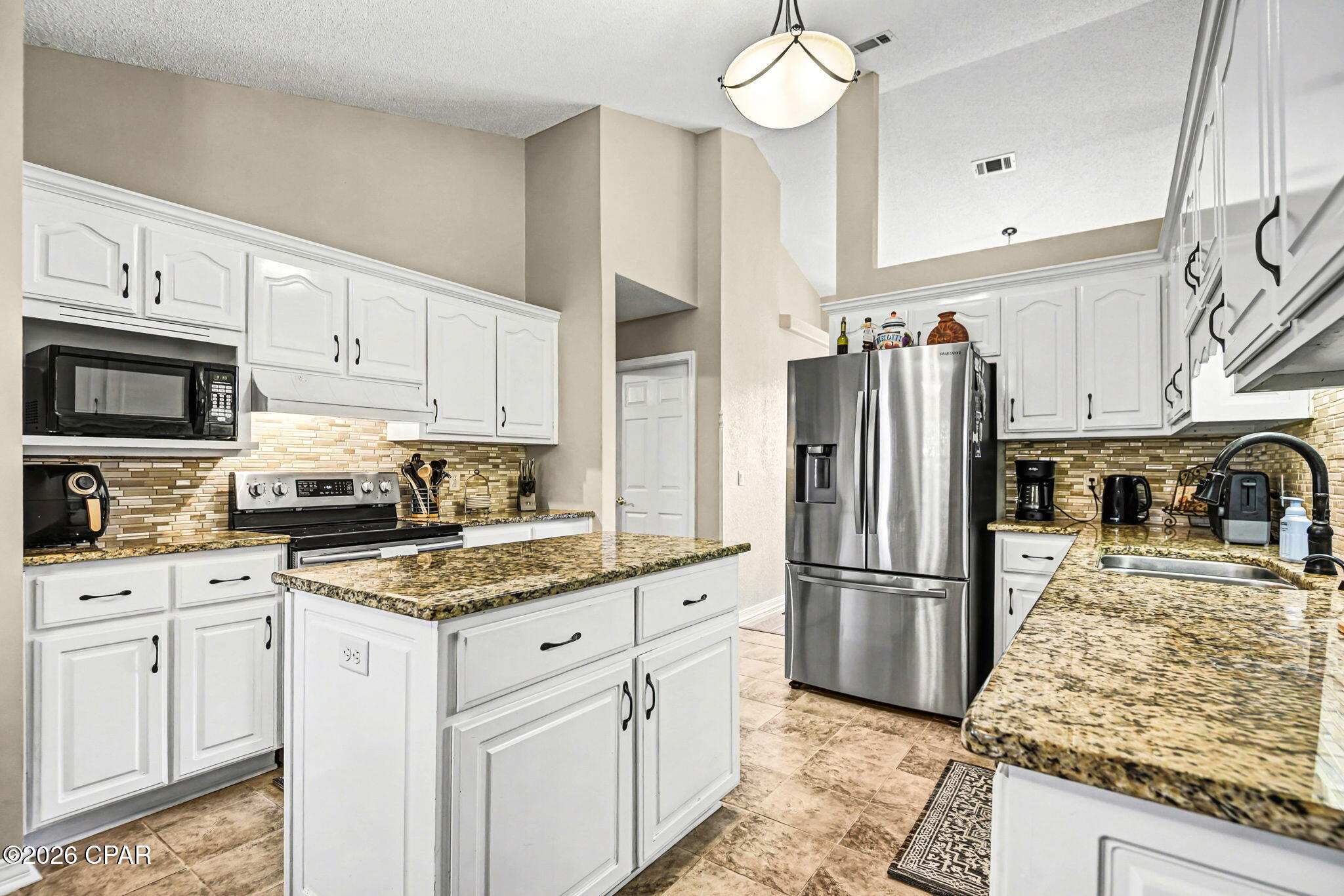 Image 3 For 1993 Biscayne Boulevard