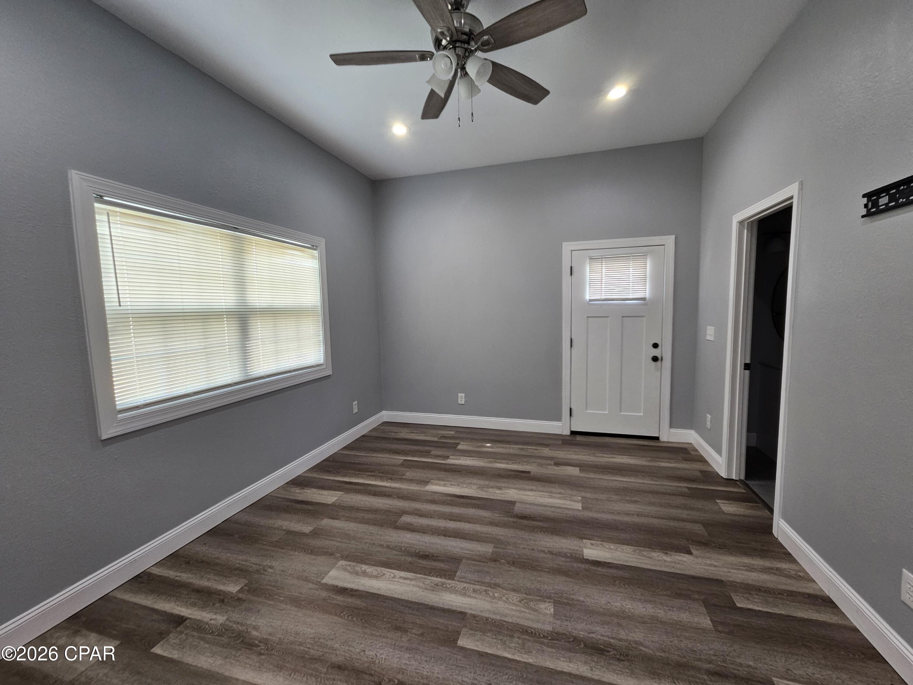 Image 19 For 1409 6th Court