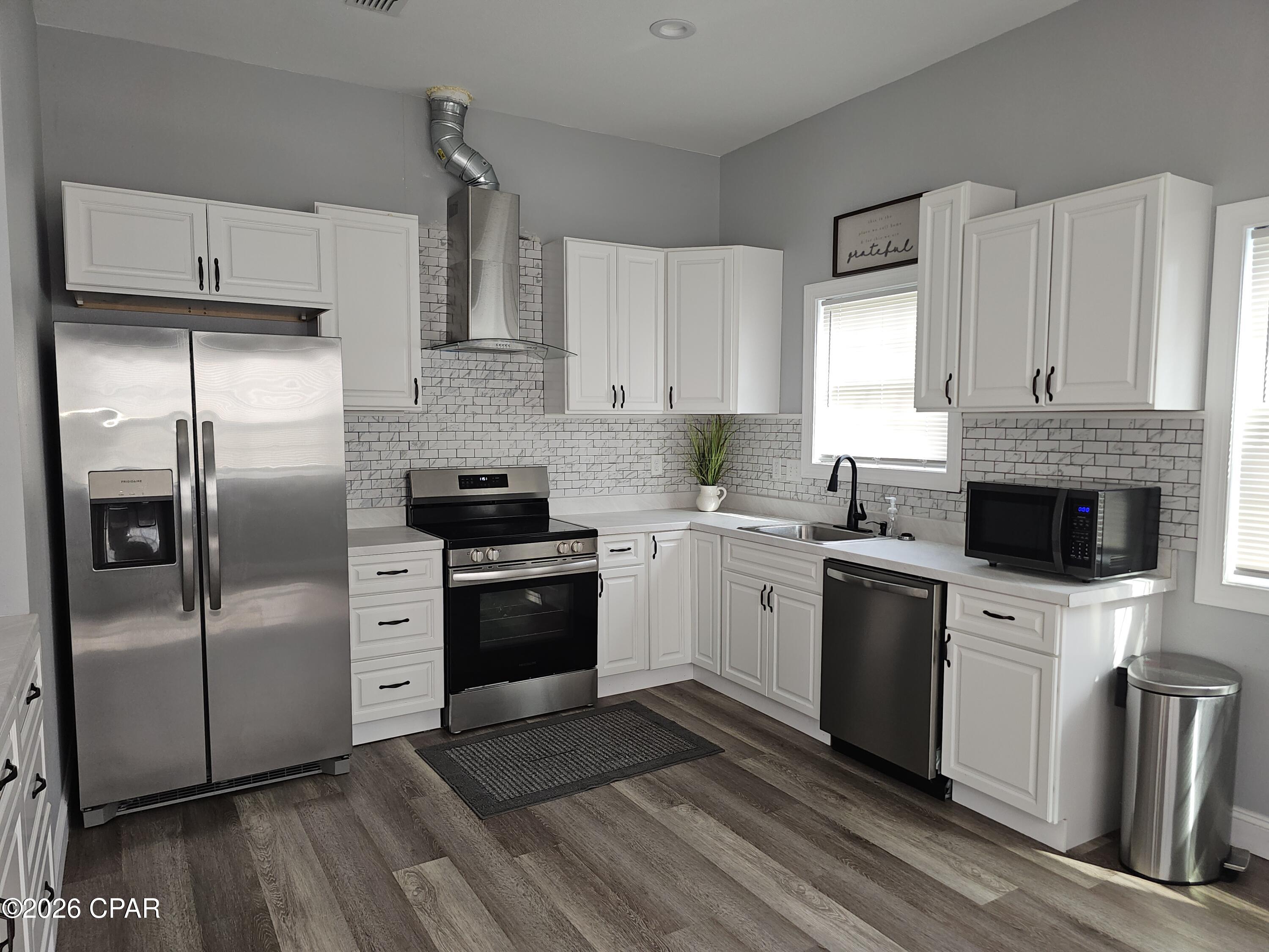 Image 3 For 1409 6th Court