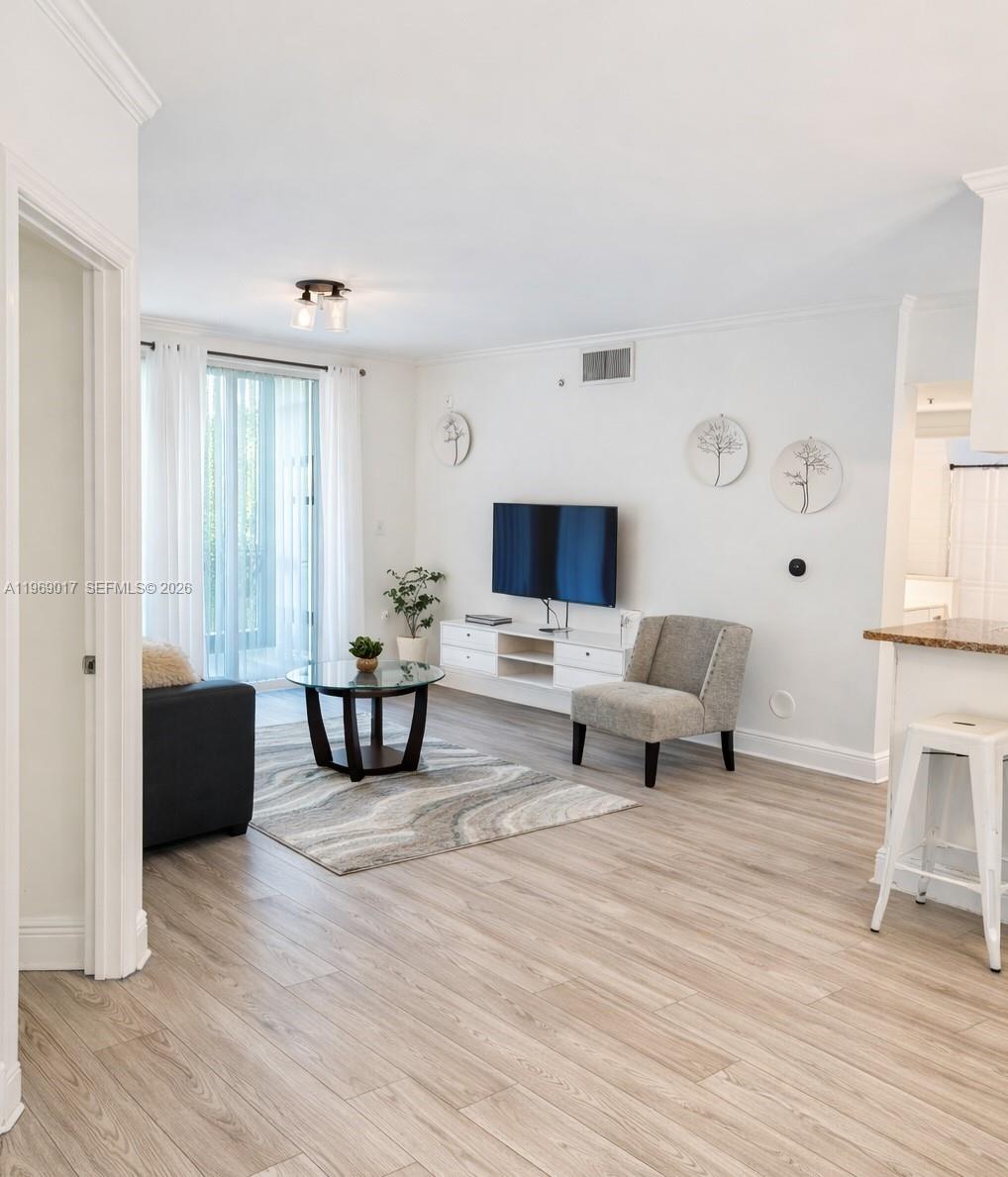 Porto Bellagio Condo