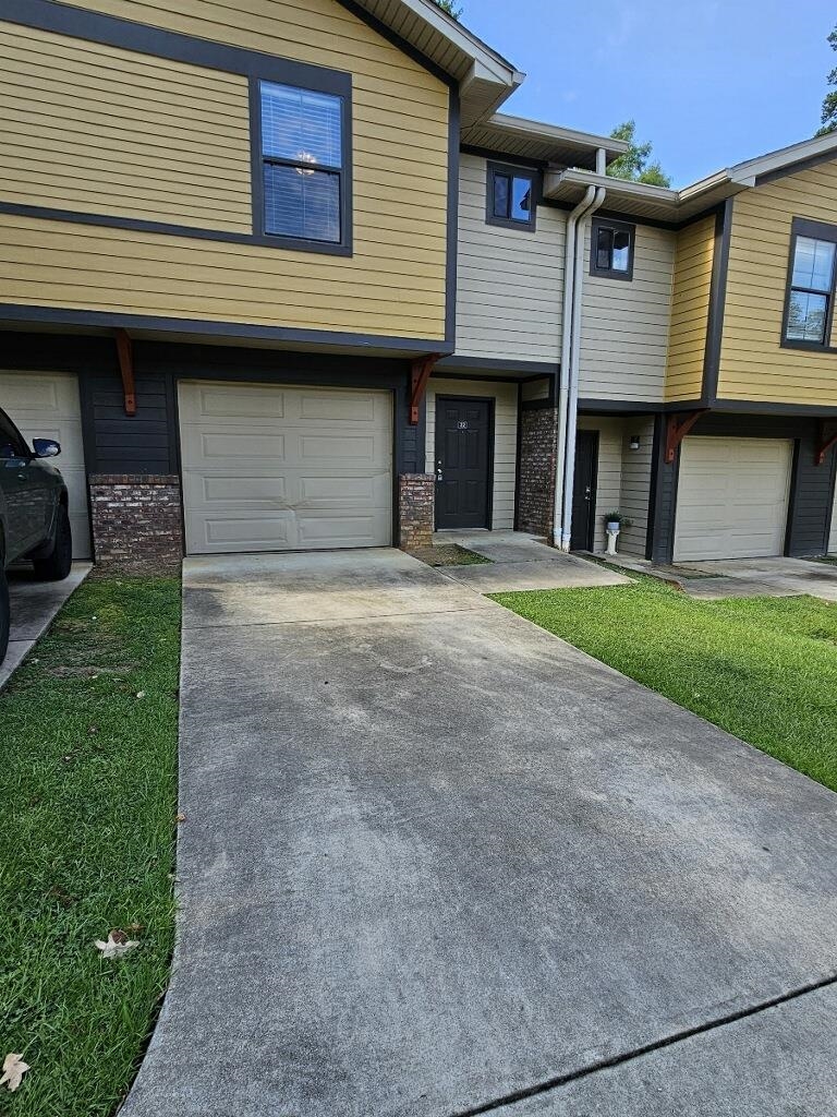 741  White Dr APT 22 , Tallahassee, FL, 