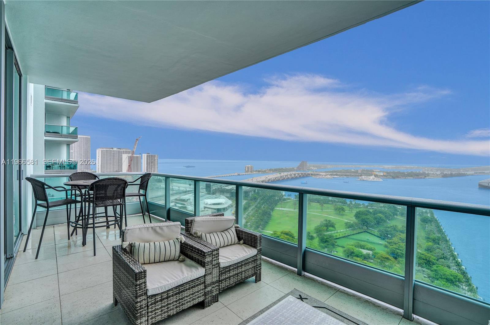 900 Biscayne Bay Condo