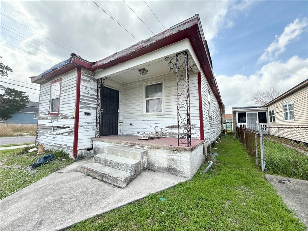 2nd image of 3000 Mandeville St, New Orleans, LA 70122 | MLS# 2543716