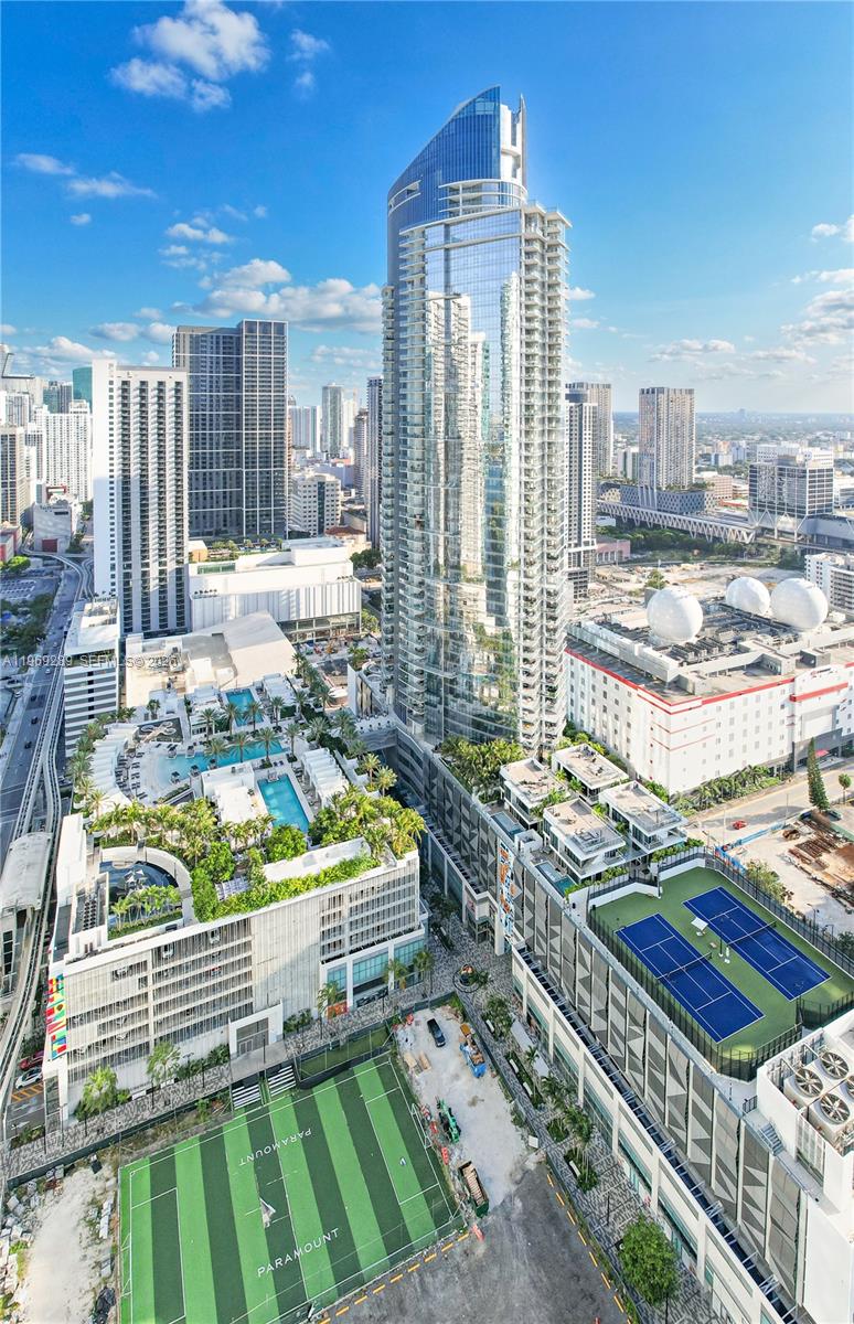 Paramount Miami Worldcente