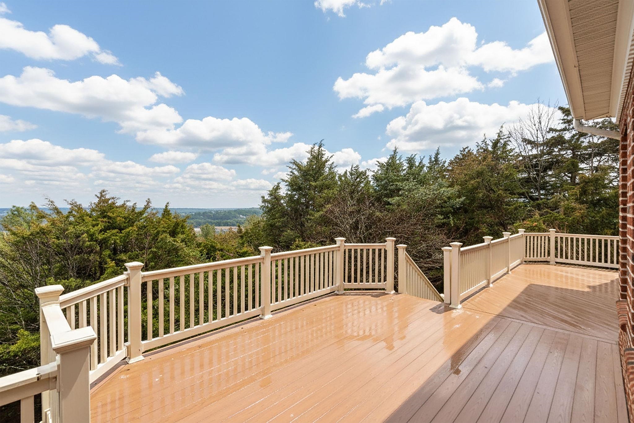 3 WALNUT VALLEY LN - luxury property in Weyers Cave, VA