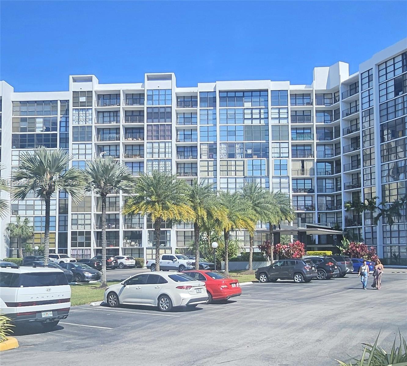 Homes for sale in Hallandale Beach, FL | 1000 Parkview Dr #605, Hallandale Beach, FL 33009 | MLS# A11966546