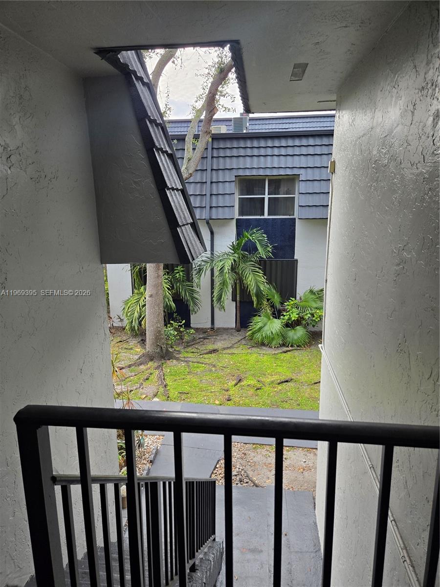 Los Palacios By Miami Lak