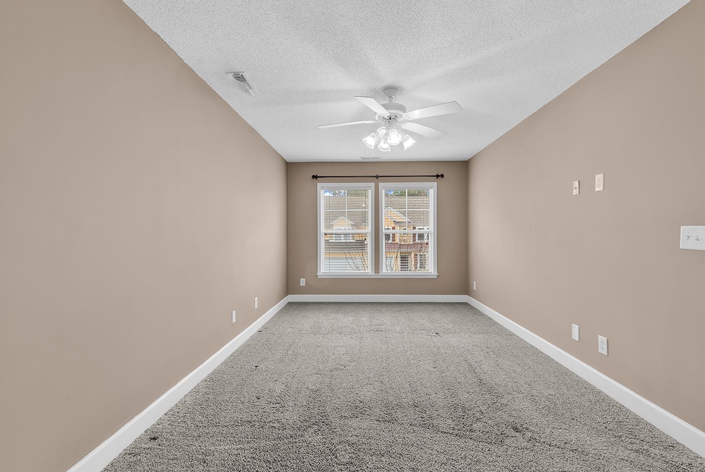 2604555 | Photo 26