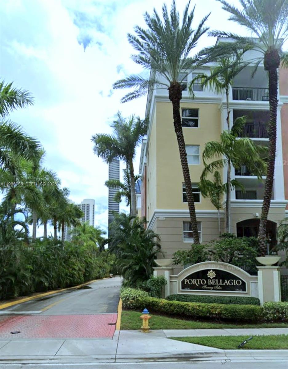 Porto Bellagio Condo