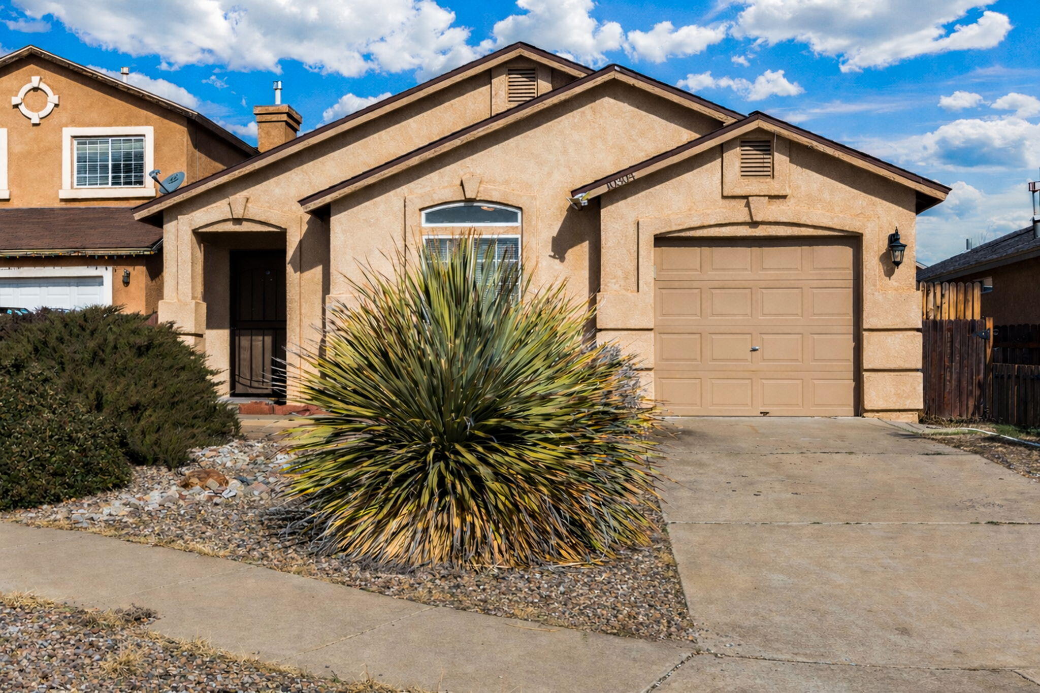 10304 Round Up Place, Albuquerque NM 87121