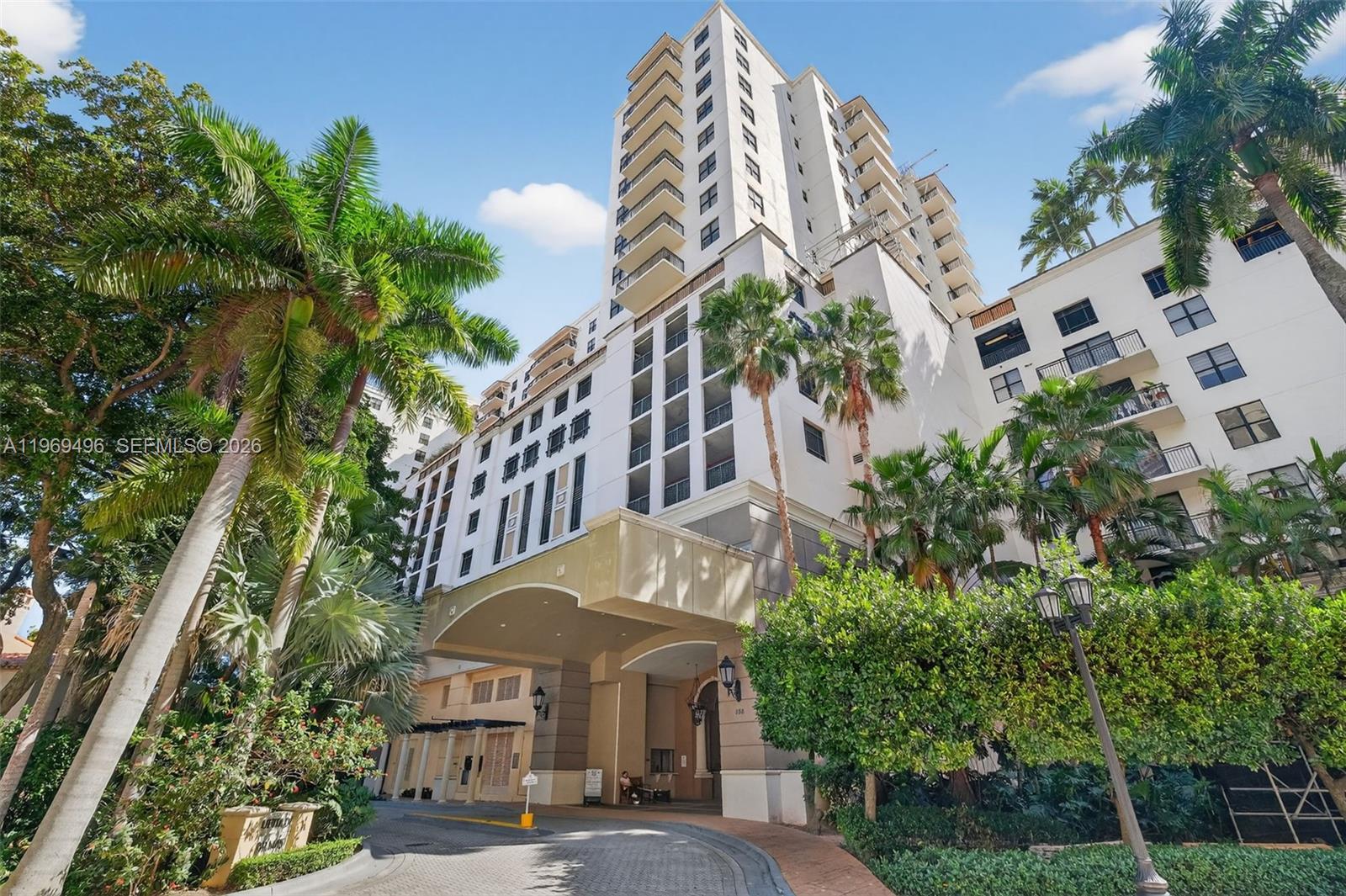 Apartamento à Venda em Coral Gables, FL