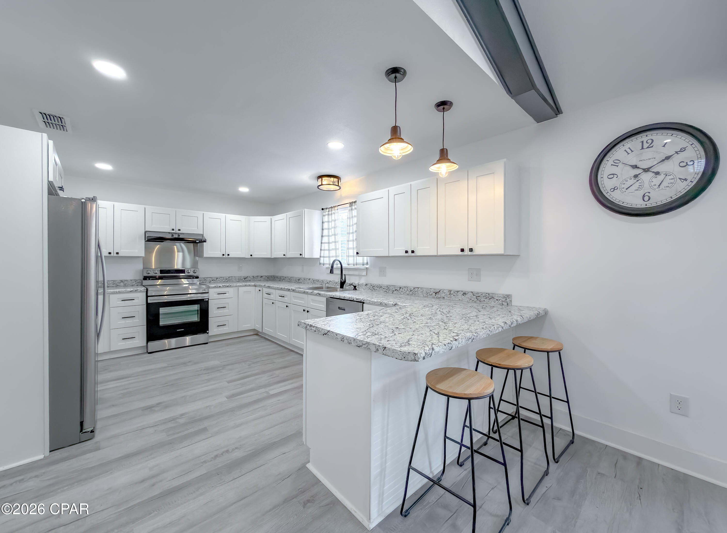 Image 16 For 15608 New Market Road