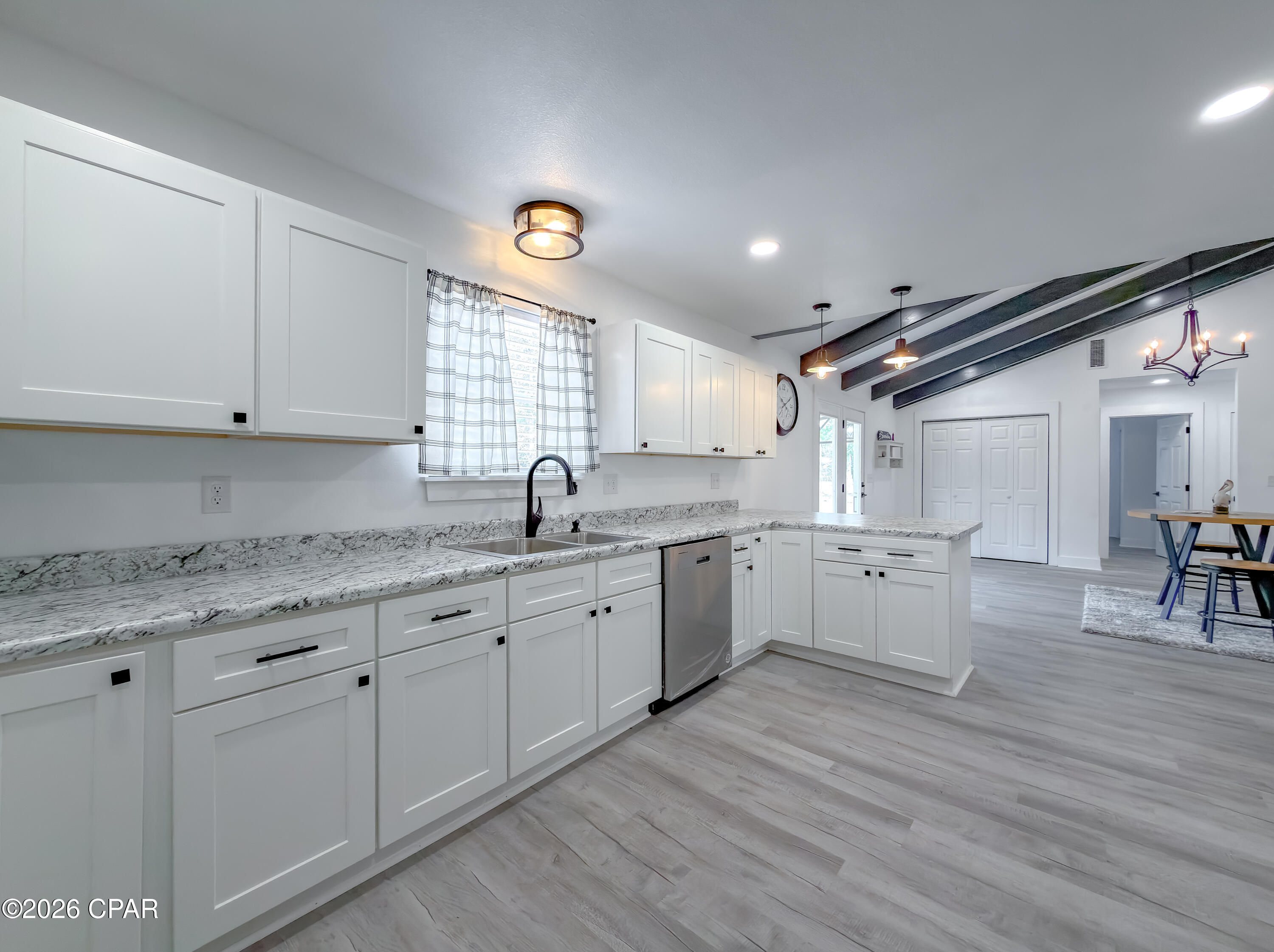 Image 19 For 15608 New Market Road