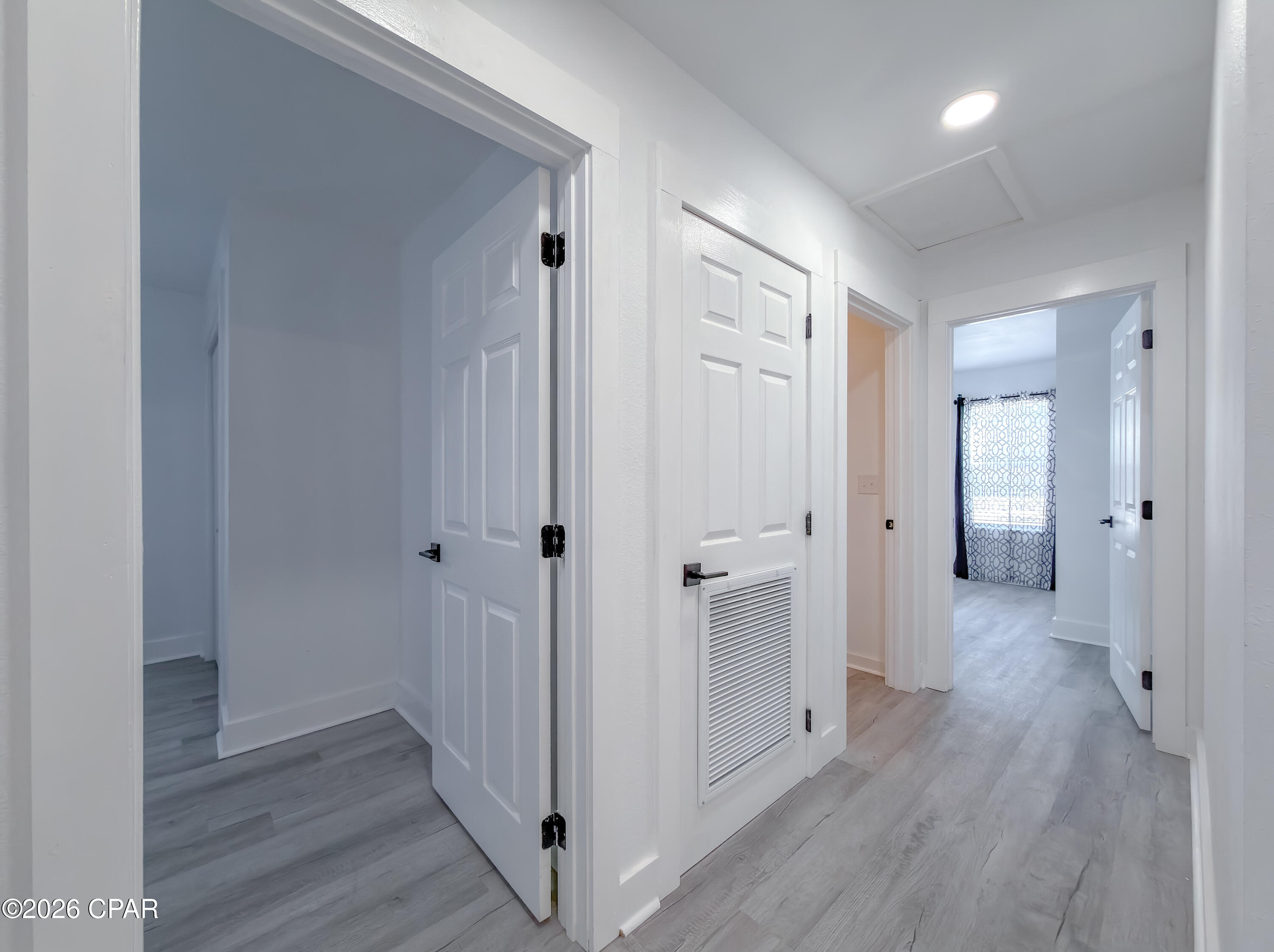 Image 27 For 15608 New Market Road