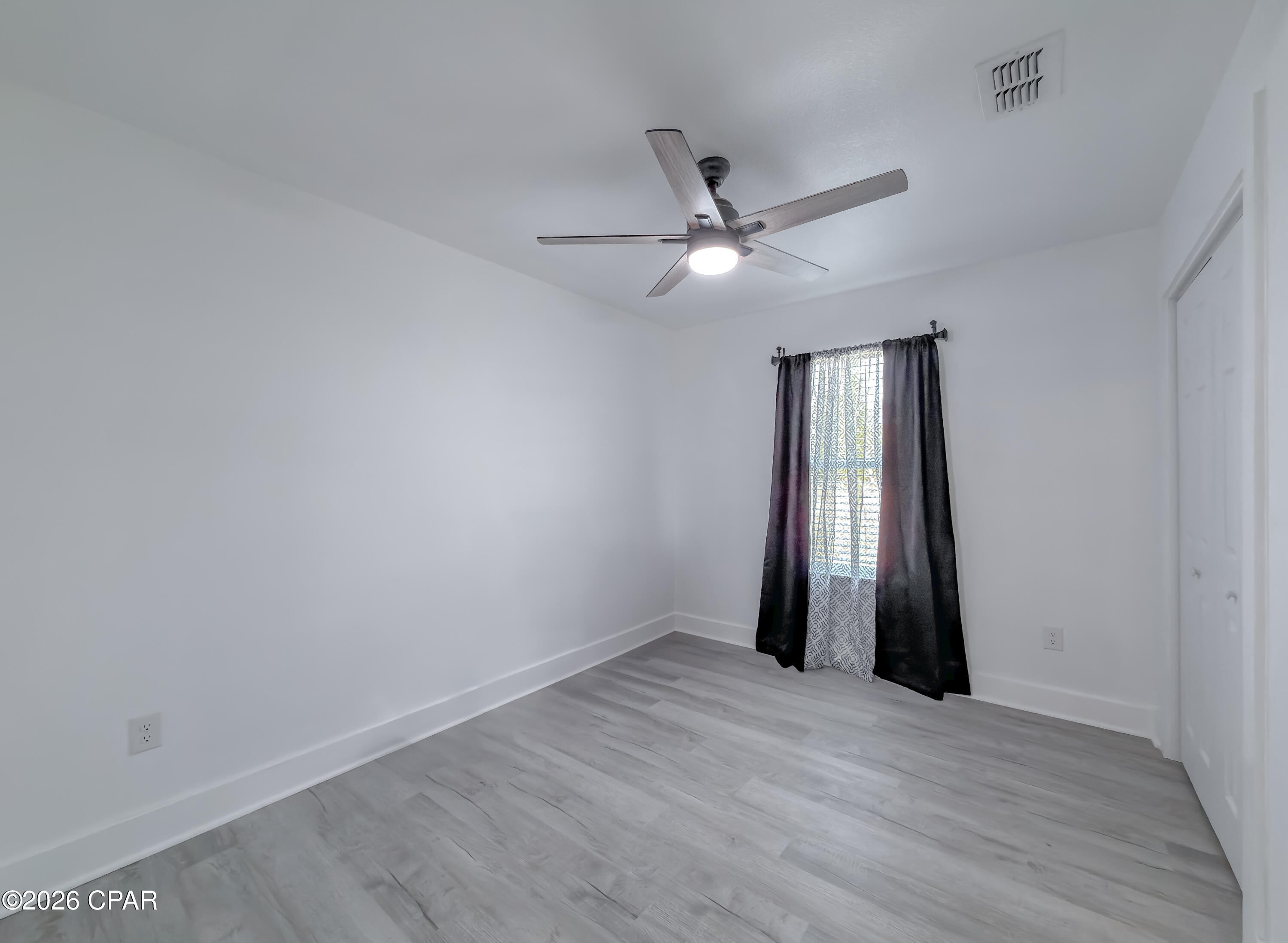 Image 28 For 15608 New Market Road