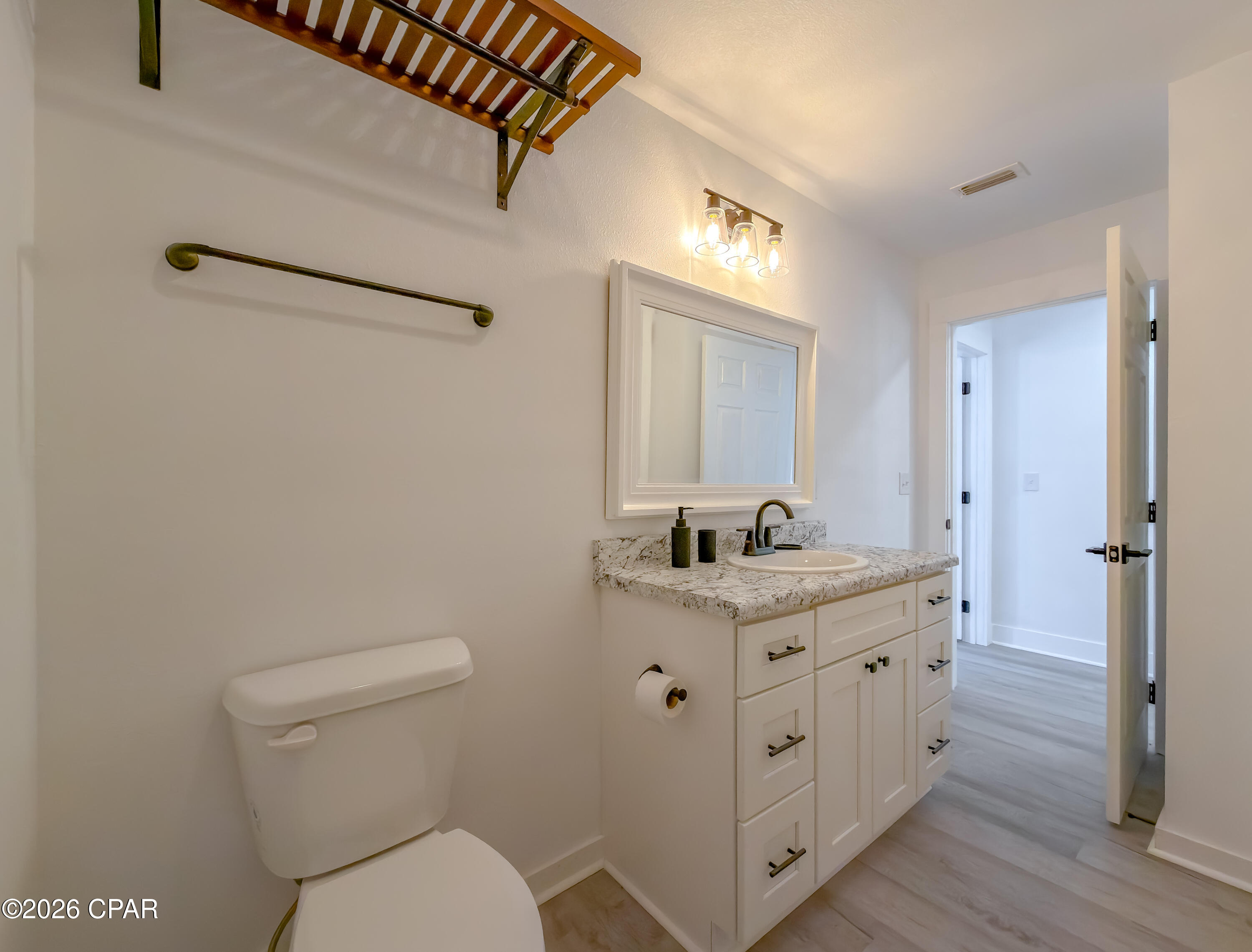 Image 37 For 15608 New Market Road