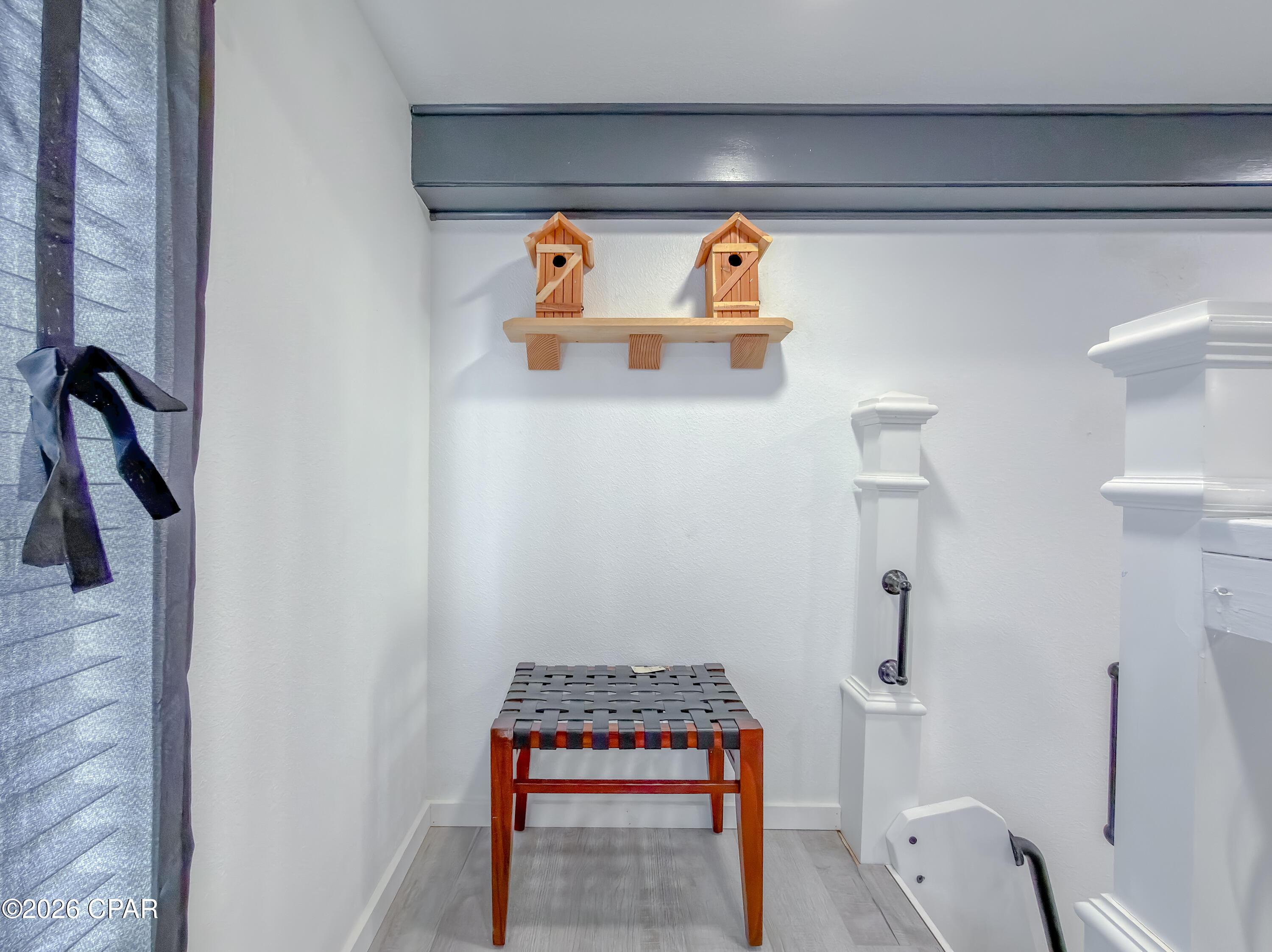 Image 44 For 15608 New Market Road