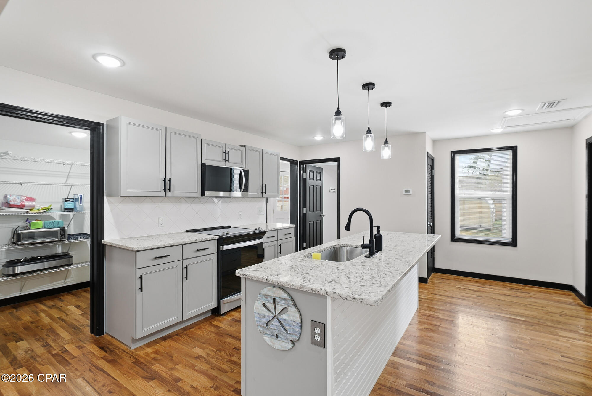 Image 14 For 1808 Chestnut Avenue